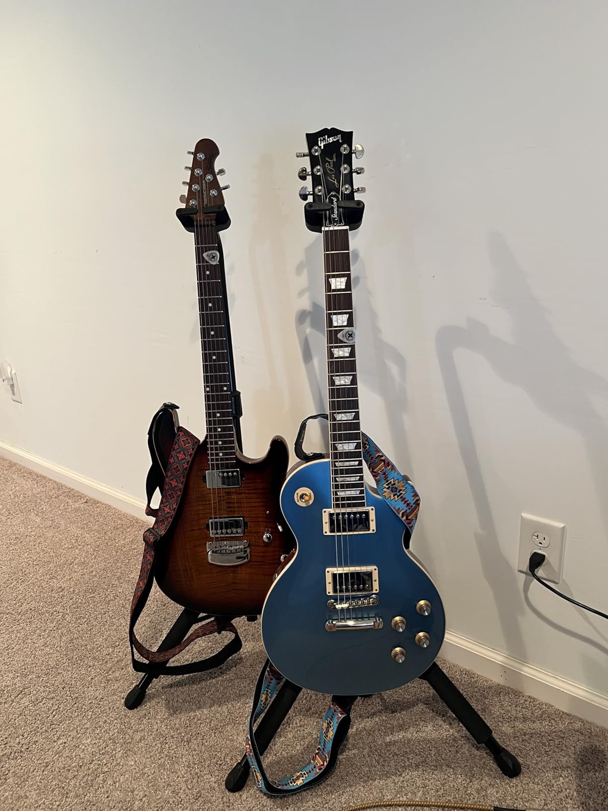 Hercules GS414BPLUS Auto Grip System Guitar Stand Customer Review Hercules GS414BPLUS Auto Grip System Guitar Stand - Customer Photo 2