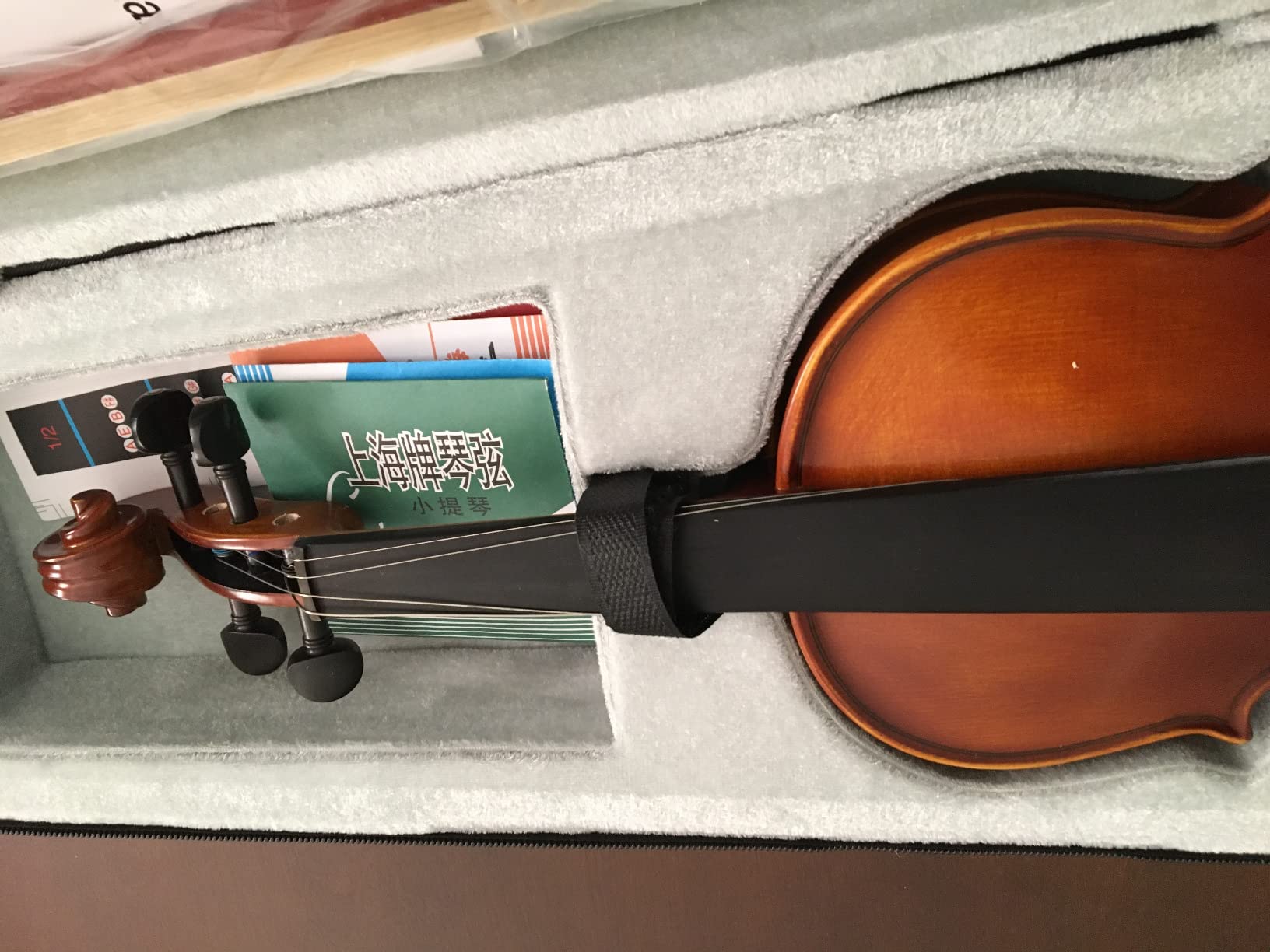 Vangoa 4/4 Violin Full Size Set Spruce Acoustic Violin Fiddle Beginner Kit for Adults Students Kids Teens with Hard Case, Rosin, Shoulder Rest, Bow, Strings, Note Stickers, Mute, Manual, Natural Customer Review Vangoa 4/4 Violin Full Size Set Spruce Acoustic Violin Fiddle Beginner Kit for Adults Students Kids Teens with Hard Case, Rosin, Shoulder Rest, Bow, Strings, Note Stickers, Mute, Manual, Natural - Customer Photo 1