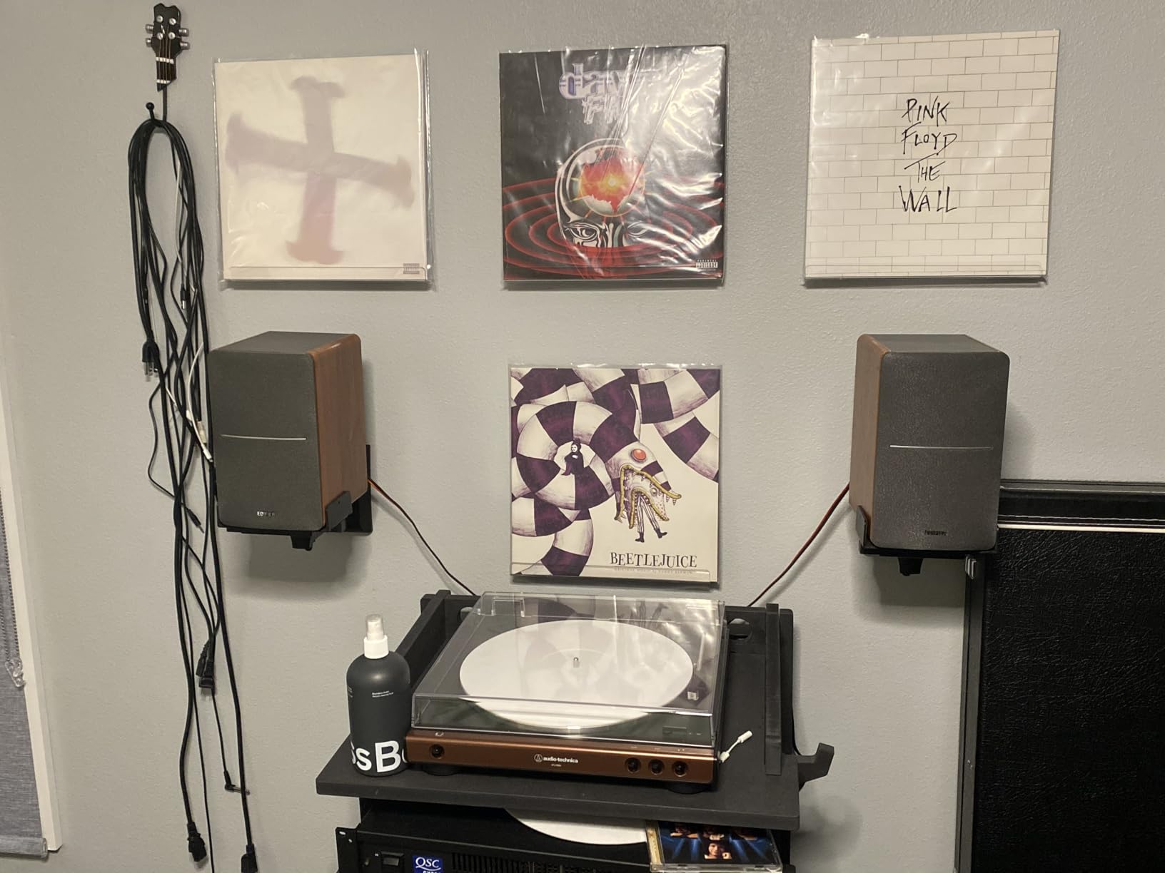 Edifier P12 Passive Bookshelf Speaker - 2-Way Speakers with Built-in Wall-Mount Bracket, Wood Color, Pair customer photo 1