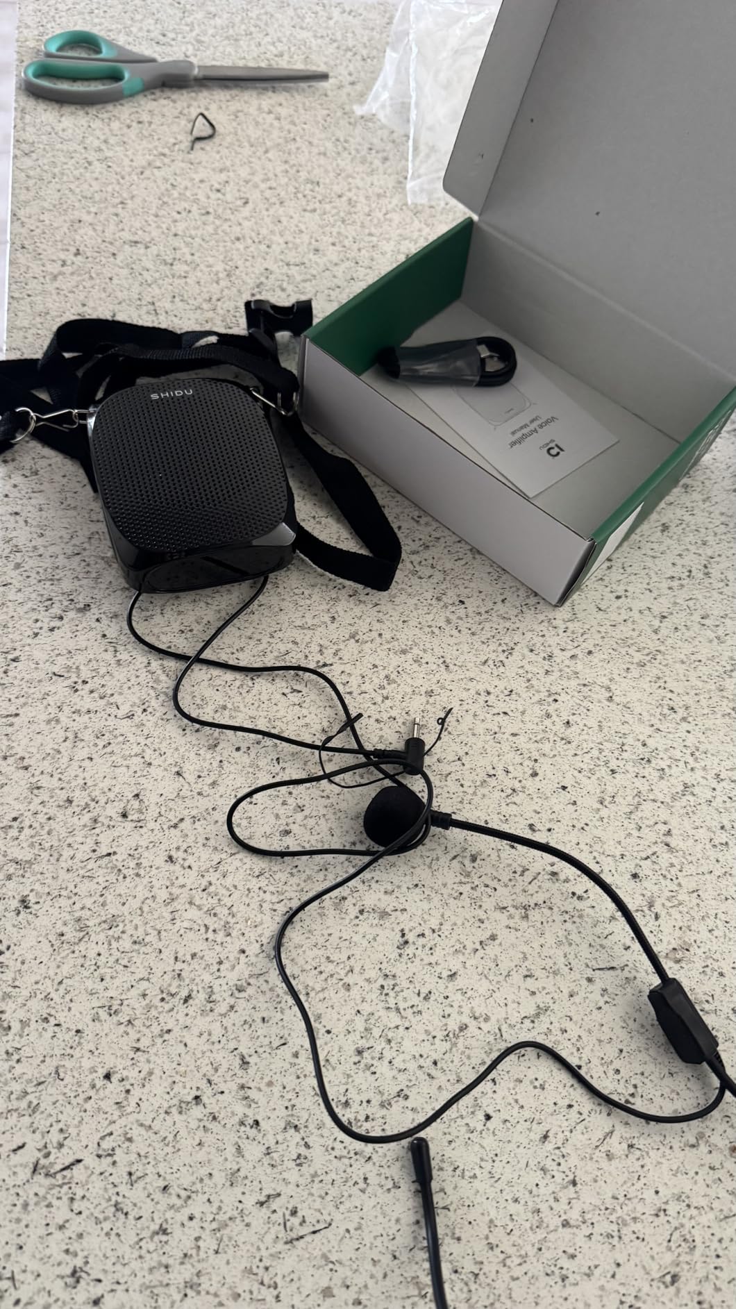 SHIDU Portable Voice Amplifier Personal Microphone Headset for Speaking Rechargeable Mini Pa System for Teachers Tour Guides Coaches Classroom Singing Yoga Fitness Instructors Customer Review SHIDU Portable Voice Amplifier Personal Microphone Headset for Speaking Rechargeable Mini Pa System for Teachers Tour Guides Coaches Classroom Singing Yoga Fitness Instructors - Customer Photo 1
