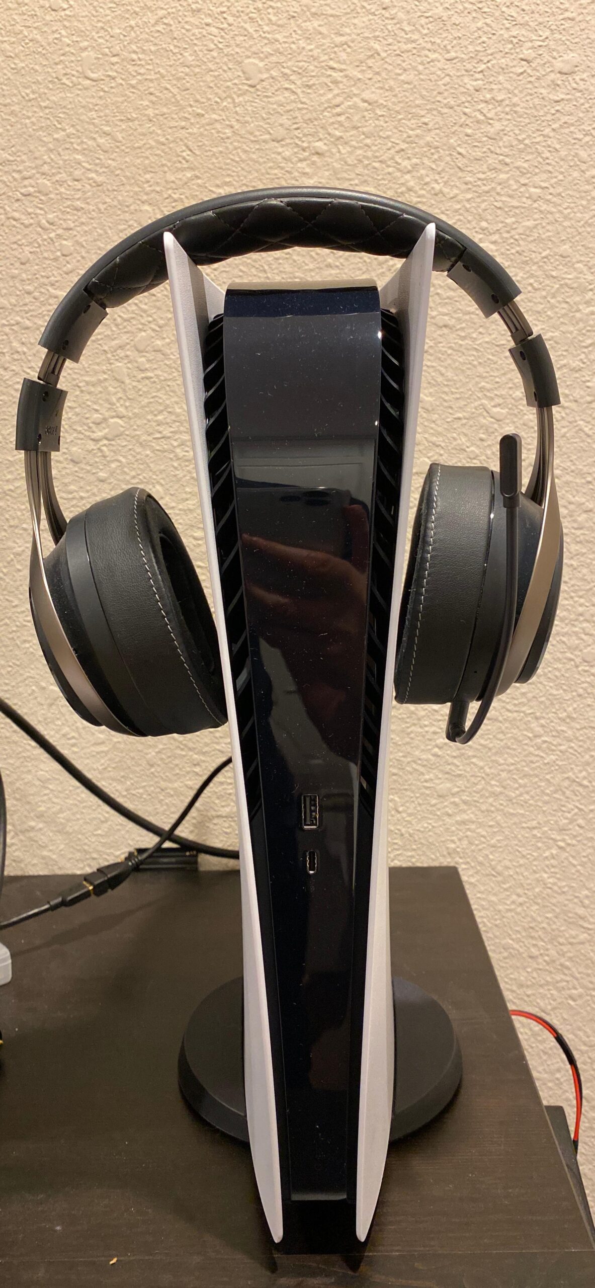 LucidSound LS41 Wireless Surround Sound Gaming Headset for PlayStation 5, PlayStation 4, PS4 Pro, Xbox One, PC, Nintendo Switch, Mac, DTS Headphone: X 7.1 Gaming Headphones - Customer Photo 1