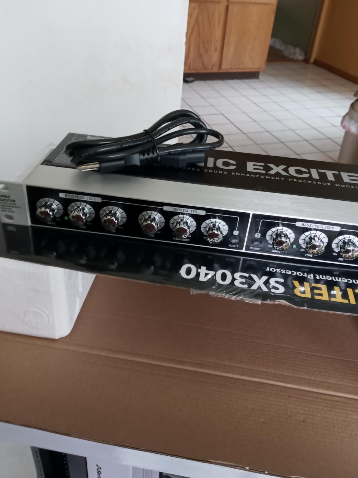 Behringer SONIC EXCITER SX3040 V2 Ultimate Stereo Sound Enhancement Processor Customer Review Behringer SONIC EXCITER SX3040 V2 Ultimate Stereo Sound Enhancement Processor - Customer Photo 1