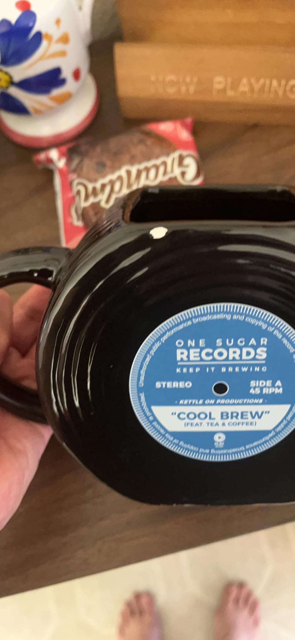 Gift Republic Vinyl Record Novelty Mug Retro Coffee Cup Music Lovers Gift Cool Retro Packaging Large Black Mug Birthday Christmas Gift For Music Fans Customer Review Gift Republic Vinyl Record Novelty Mug Retro Coffee Cup Music Lovers Gift Cool Retro Packaging Large Black Mug Birthday Christmas Gift For Music Fans - Customer Photo 2