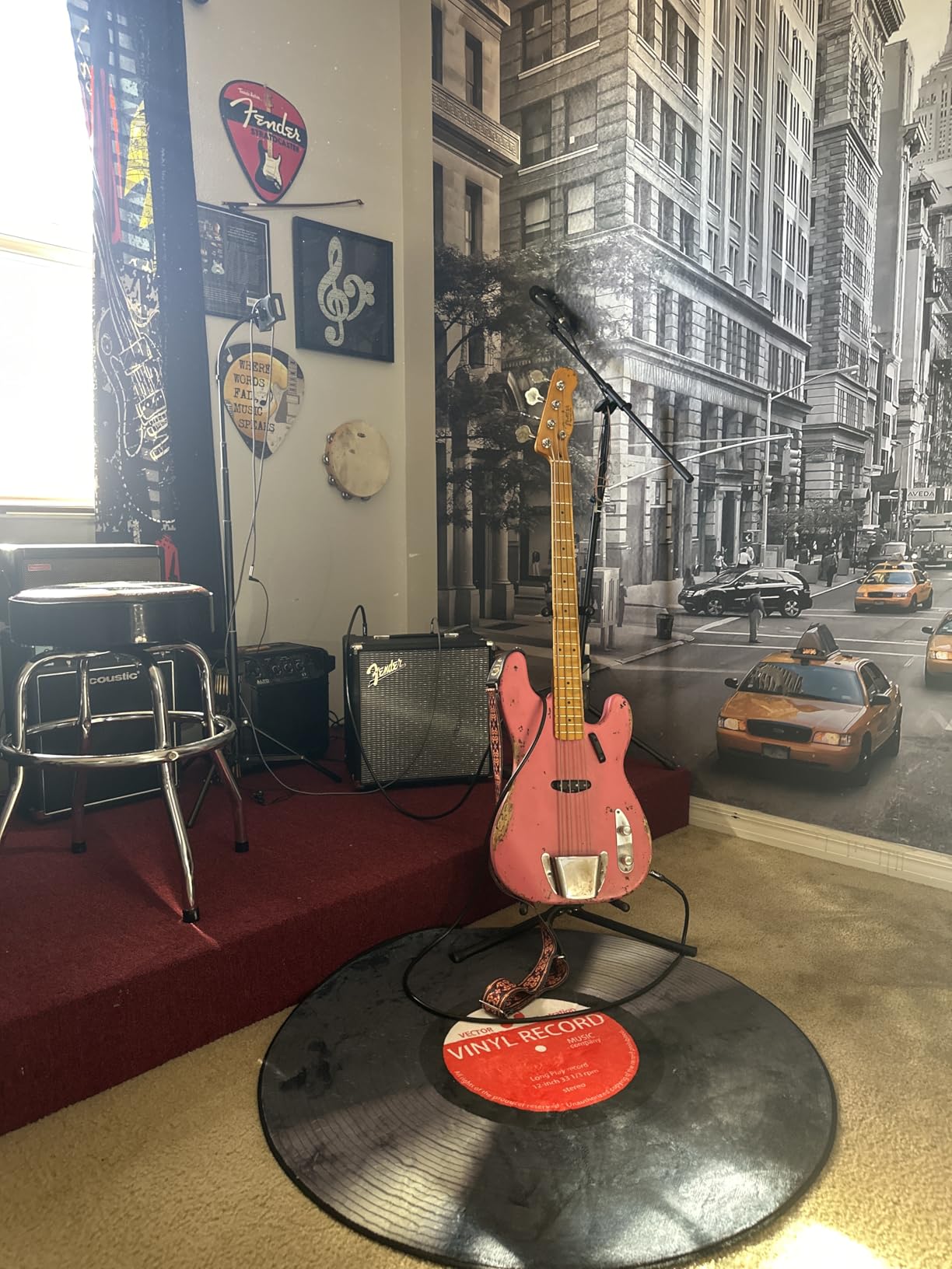 Fender Professional Series Instrument Cable, Guitar Cable 10 ft, Guitar Accessories, Stage Ready with Anti-Kinking Design, Black Customer Review Fender Professional Series Instrument Cable, Guitar Cable 10 ft, Guitar Accessories, Stage Ready with Anti-Kinking Design, Black - Customer Photo 1