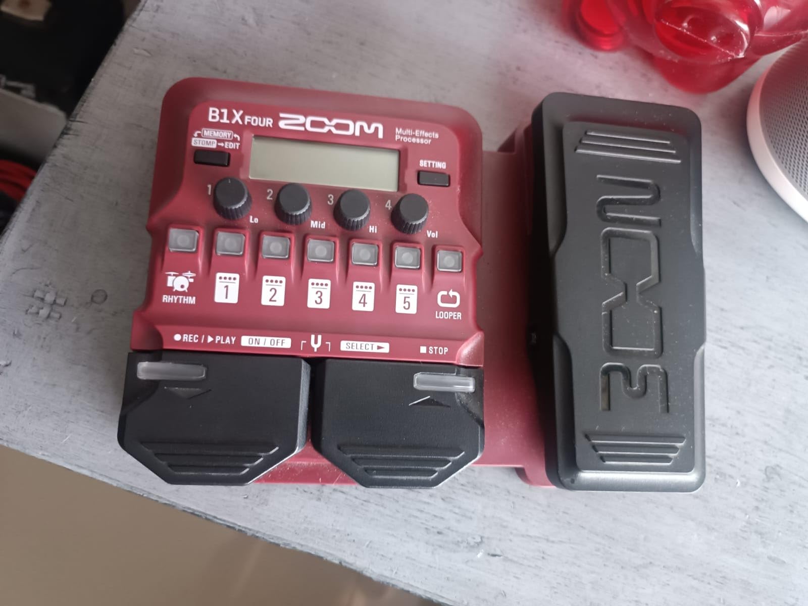 Zoom B1 Four Bass Multi-Effects Processor Pedal, with 60+ Built-in Effects, Amp Modeling, Looper, Rhythm Section, Tuner, Battery Powered Customer Review Zoom B1 Four Bass Multi-Effects Processor Pedal, with 60+ Built-in Effects, Amp Modeling, Looper, Rhythm Section, Tuner, Battery Powered - Customer Photo 5