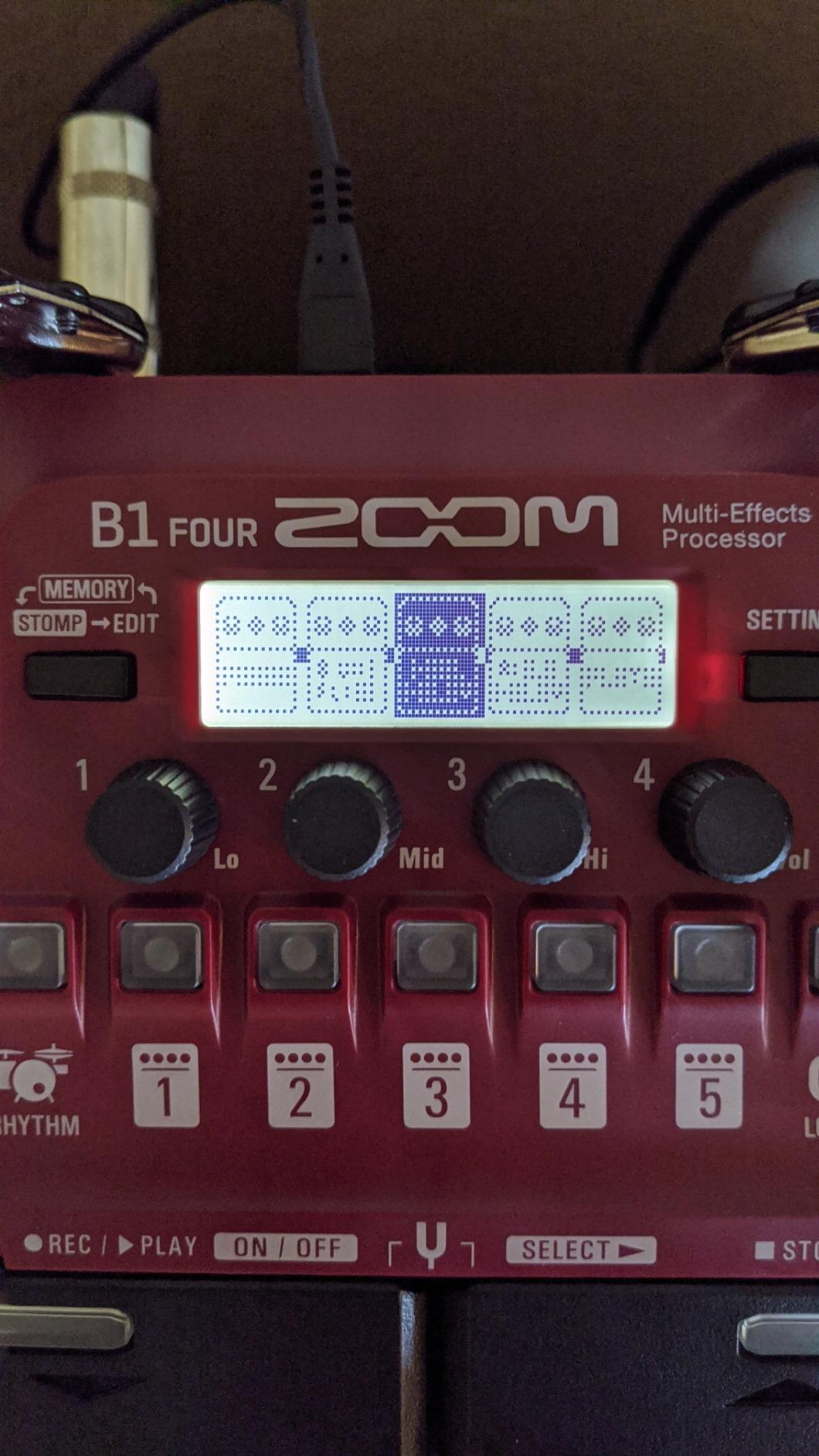 Zoom B1X Four Bass Multi-Effects Processor with Expression Pedal Customer Review Zoom B1X Four Bass Multi-Effects Processor with Expression Pedal - Customer Photo 3