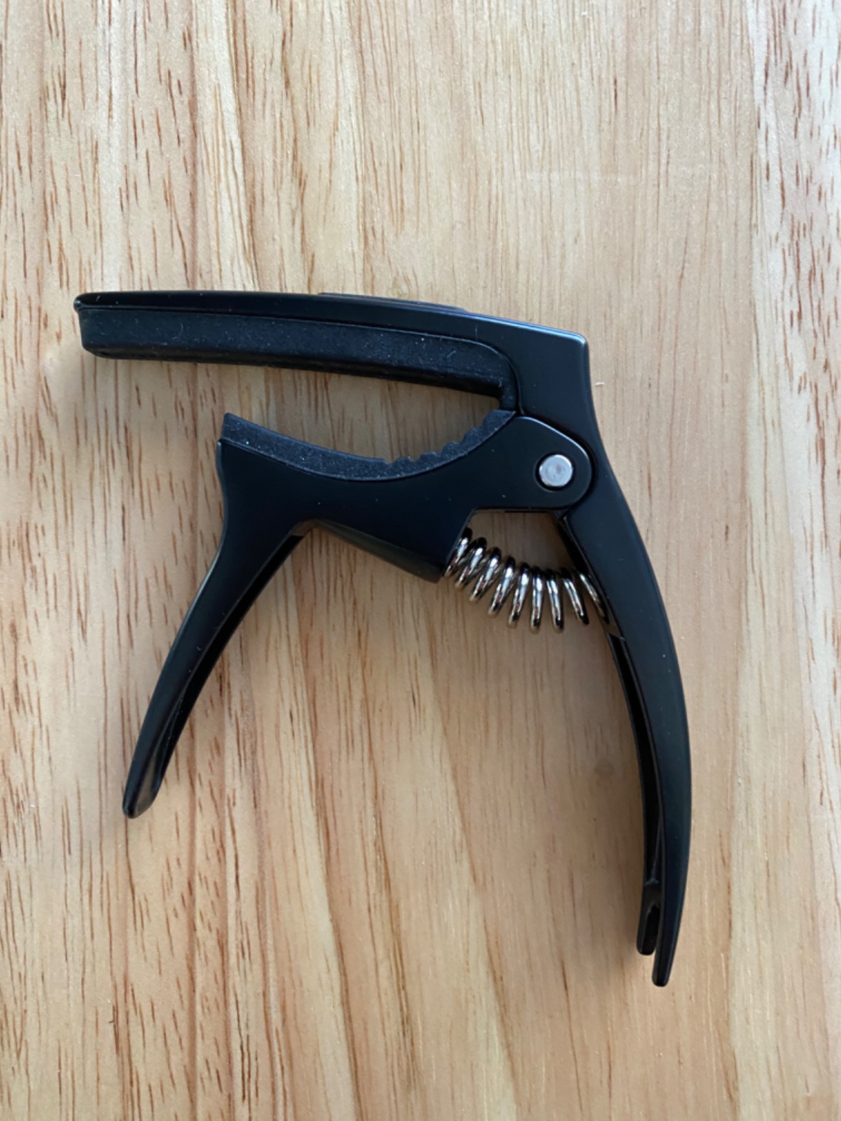 Guitar Capo,TANMUS 3in1 Zinc Metal Capo for Acoustic and Electric Guitars (with Pick Holder and 4Picks),Ukulele,Mandolin,Banjo,Guitar Accessories Customer Review Guitar Capo,TANMUS 3in1 Zinc Metal Capo for Acoustic and Electric Guitars (with Pick Holder and 4Picks),Ukulele,Mandolin,Banjo,Guitar Accessories - Customer Photo 1