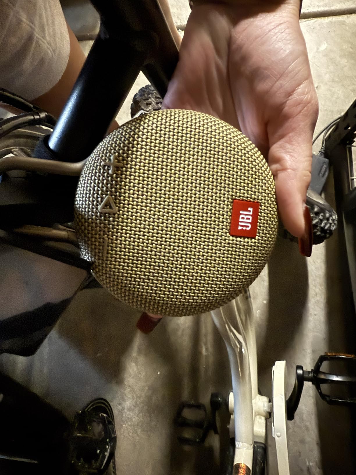 JBL Clip 3, Blue - Waterproof, Durable & Portable Bluetooth Speaker - Up to 10 Hours of Play - Includes Noise-Cancelling Speakerphone & Wireless Streaming Customer Review JBL Clip 3, Blue - Waterproof, Durable & Portable Bluetooth Speaker - Up to 10 Hours of Play - Includes Noise-Cancelling Speakerphone & Wireless Streaming - Customer Photo 1