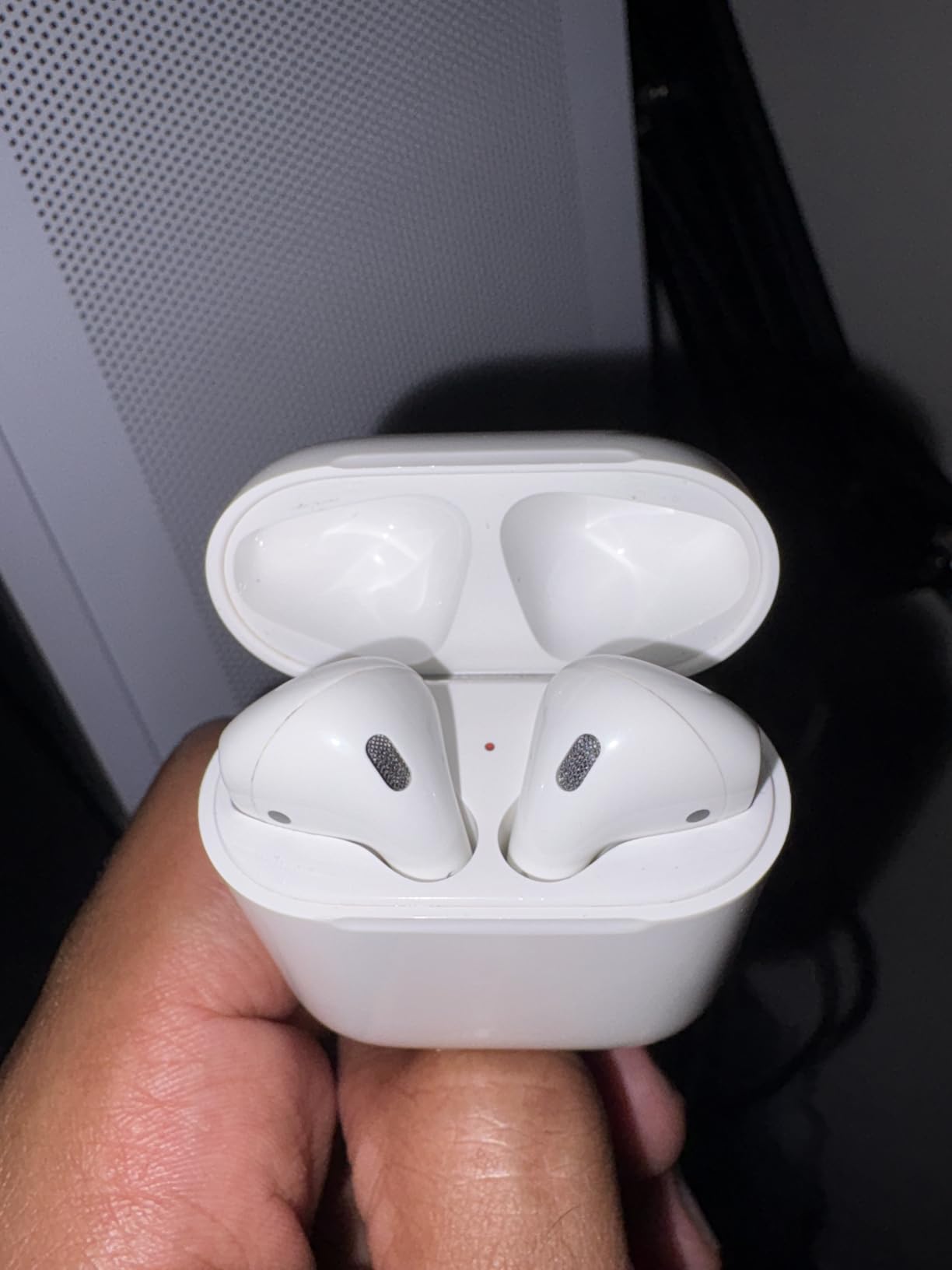 Apple AirPods 2 with Charging Case - White (Renewed) customer photo 1