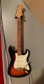 Vintera 60s Modified Stratocaster Electric Guitar, Olympic White, Pau Ferro Fingerboard Customer Review Vintera 60s Modified Stratocaster Electric Guitar, Olympic White, Pau Ferro Fingerboard - Customer Photo 1