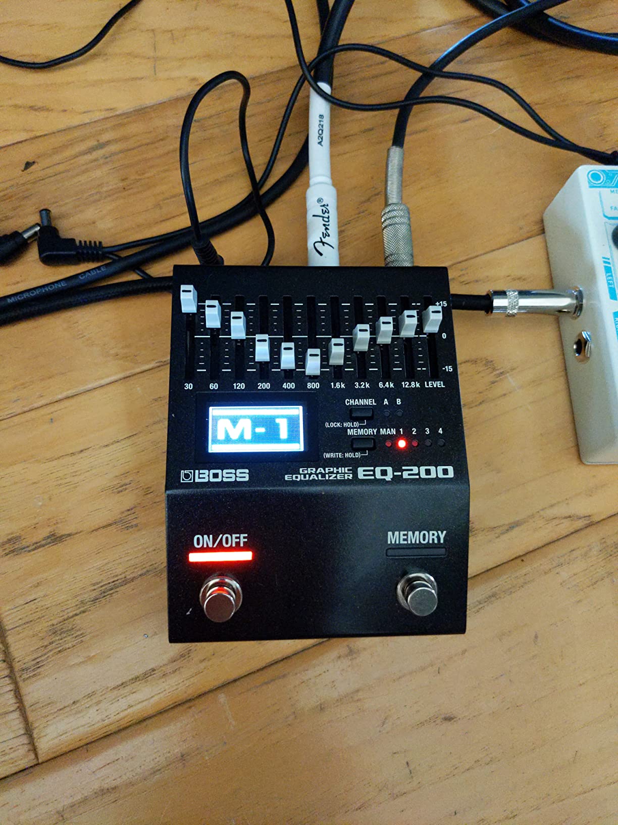 BOSS EQ-200 Graphic Equalizer (EQ-200) Customer Review BOSS EQ-200 Graphic Equalizer (EQ-200) - Customer Photo 3