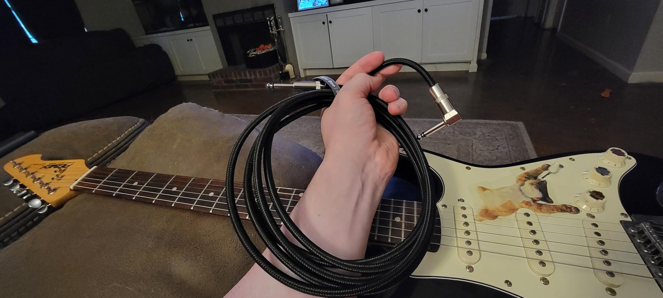 New bee Guitar Cable 10ft Electric Instrument Bass AMP Cord for Electric Mandolin, Pro Audio (Right Angle to Straight, Black) Customer Review New bee Guitar Cable 10ft Electric Instrument Bass AMP Cord for Electric Mandolin, Pro Audio (Right Angle to Straight, Black) - Customer Photo 2