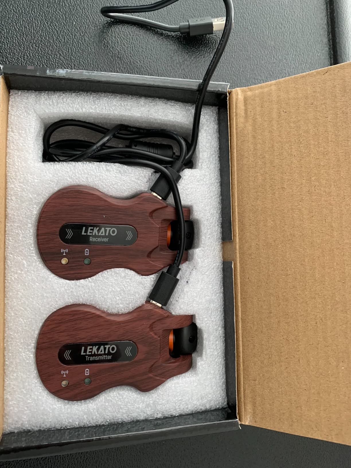 LEKATO Wireless Guitar System 5.8 Wireless Guitar Transmitter Receiver Rechargeable Audio Wireless Transmitter Receiver 4 Channels Transmission Range for Electric Guitar Bass (Black) - Customer Photo 1
