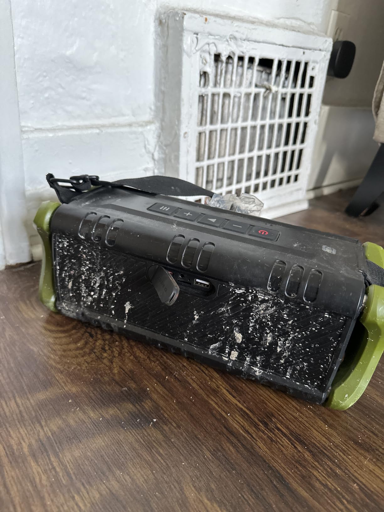Bluetooth Speaker, 90W Max Loud Portable Speakers Wireless with Subwoofer *2, 50W Deep Bass Boombox/ IPX6 Waterproof/40H/EQ/Dual Pairing/TF/AUX, Large Outdoor Rugged Speaker for Party/Beach/Jobside Customer Review Bluetooth Speaker, 90W Max Loud Portable Speakers Wireless with Subwoofer *2, 50W Deep Bass Boombox/ IPX6 Waterproof/40H/EQ/Dual Pairing/TF/AUX, Large Outdoor Rugged Speaker for Party/Beach/Jobside - Customer Photo 1