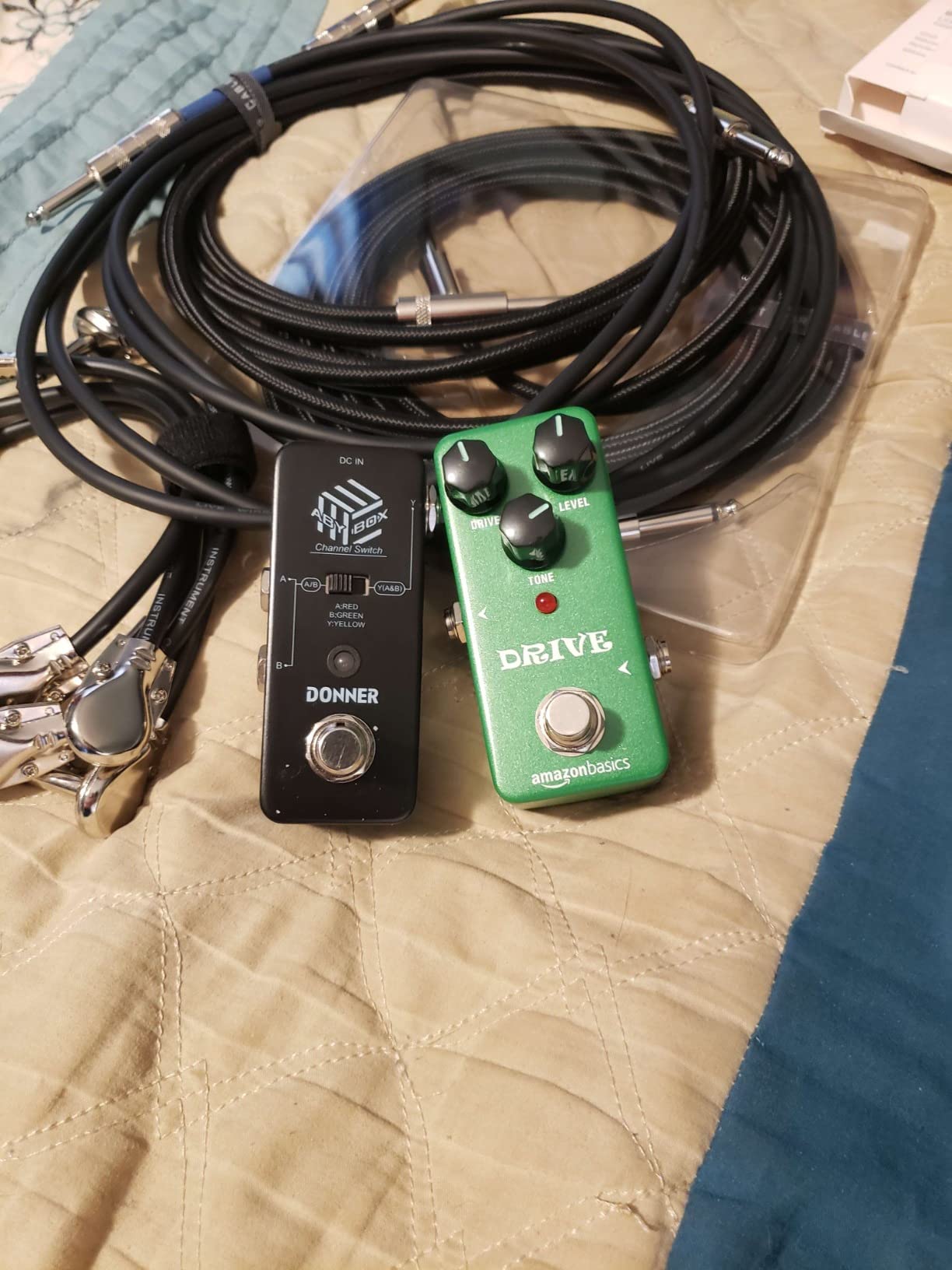 Amazon Basics Compressor Guitar Pedal, Fully Analog Circuit, Silver Customer Review Amazon Basics Compressor Guitar Pedal, Fully Analog Circuit, Silver - Customer Photo 4