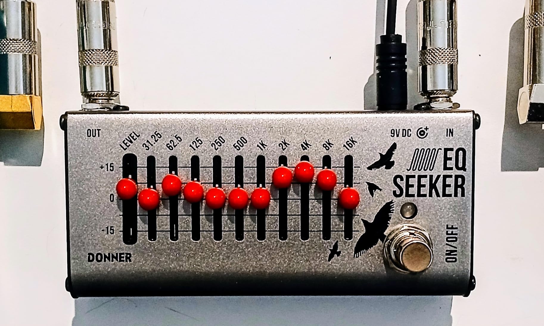 Donner EQ Pedal, 10 Band Equalizer Pedal, EQ Seeker for Guitar and Bass True Bypass Customer Review Donner EQ Pedal, 10 Band Equalizer Pedal, EQ Seeker for Guitar and Bass True Bypass - Customer Photo 3