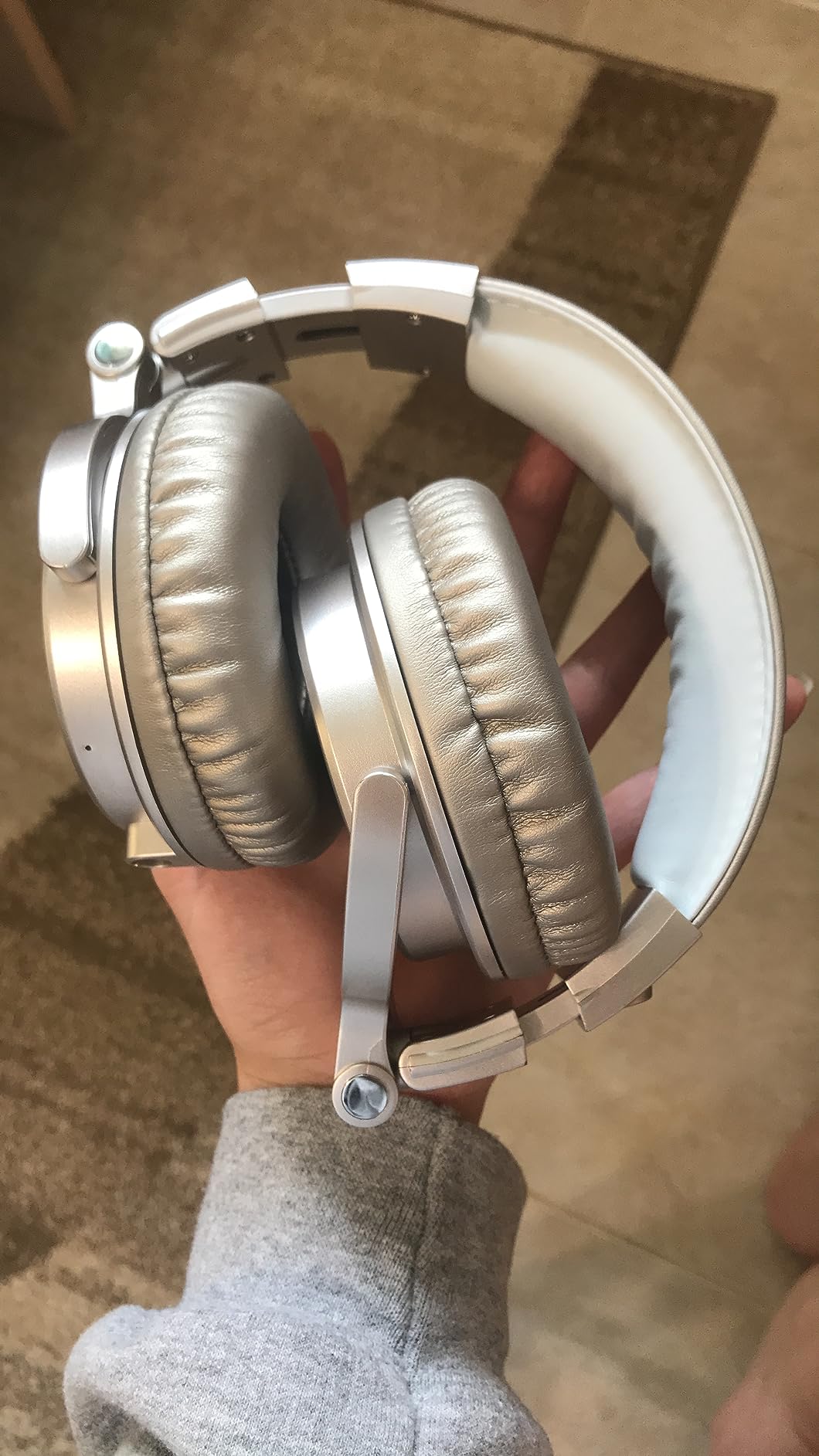 OneOdio Bluetooth Over Ear Headphones, 110 Hrs Wireless/Wired Stereo Sound Foldable Headsets with Deep Bass 50mm Neodymium Drivers for PC/Computer/Podcast- Studio Wireless Pro C, Black Customer Review OneOdio Bluetooth Over Ear Headphones, 110 Hrs Wireless/Wired Stereo Sound Foldable Headsets with Deep Bass 50mm Neodymium Drivers for PC/Computer/Podcast- Studio Wireless Pro C, Black - Customer Photo 2