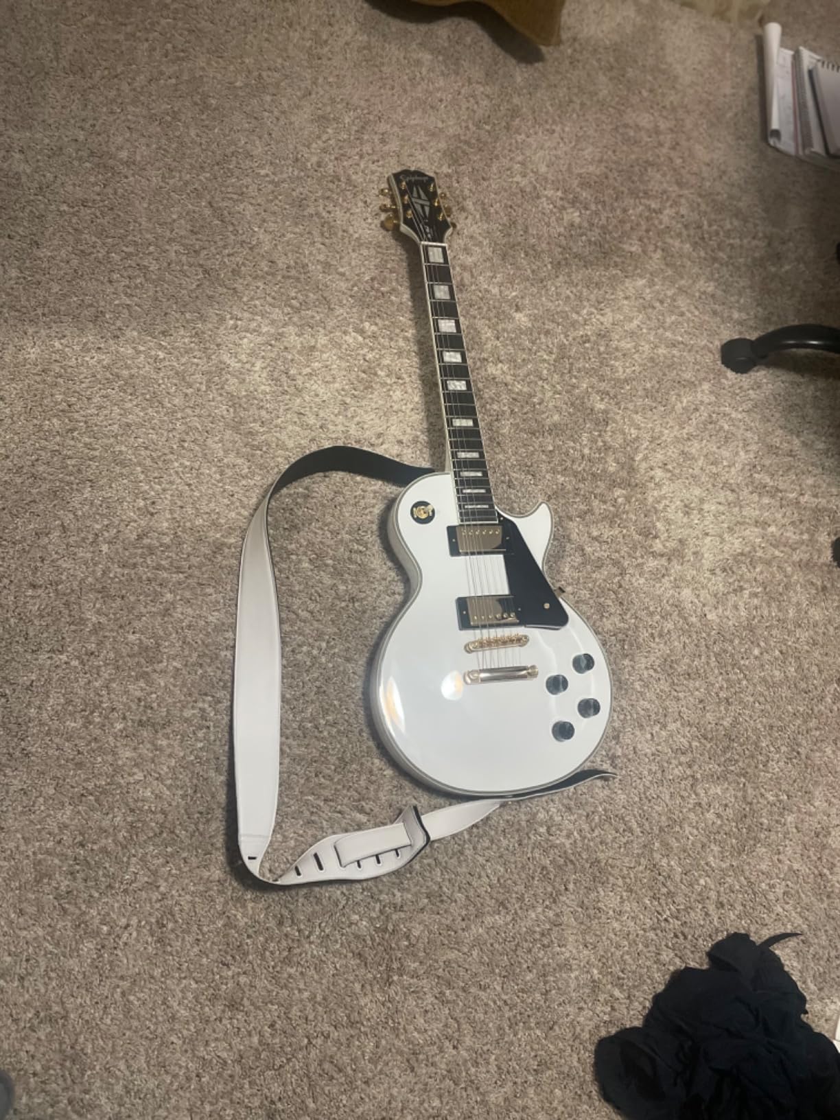Epiphone Les Paul Custom, Alpine White with Gold Hardware Customer Review Epiphone Les Paul Custom, Alpine White with Gold Hardware - Customer Photo 1