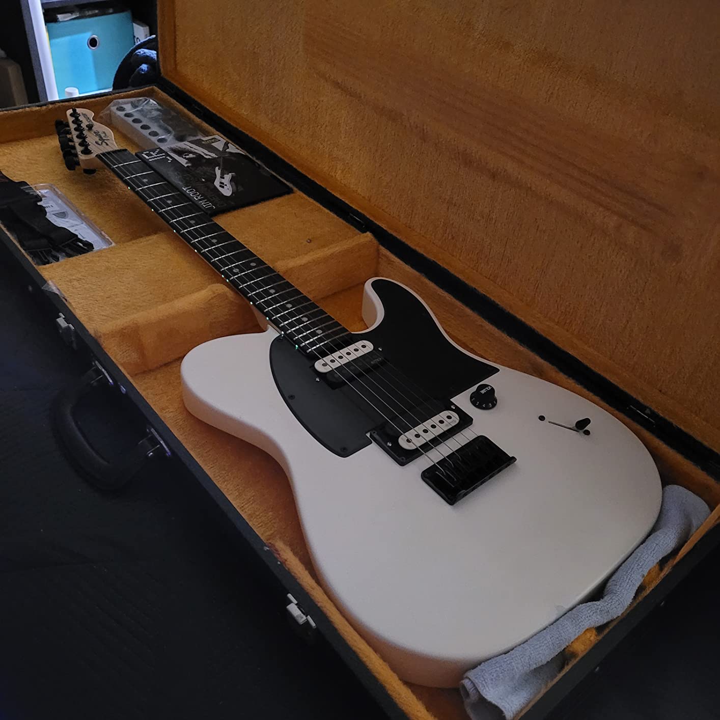 DiMarzio Jim Root #4 ClipLock Strap (Black) - Customer Photo 3