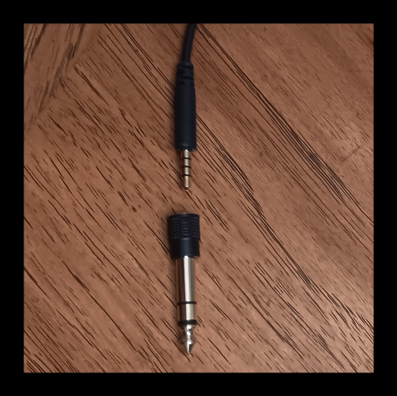 Chadou Audio Adapter 6.35mm (1/4 inch) Male to 3.5mm (1/8 inch) Female Stereo Headphone Connector Gold Plated, 2 Pack - Customer Photo 2