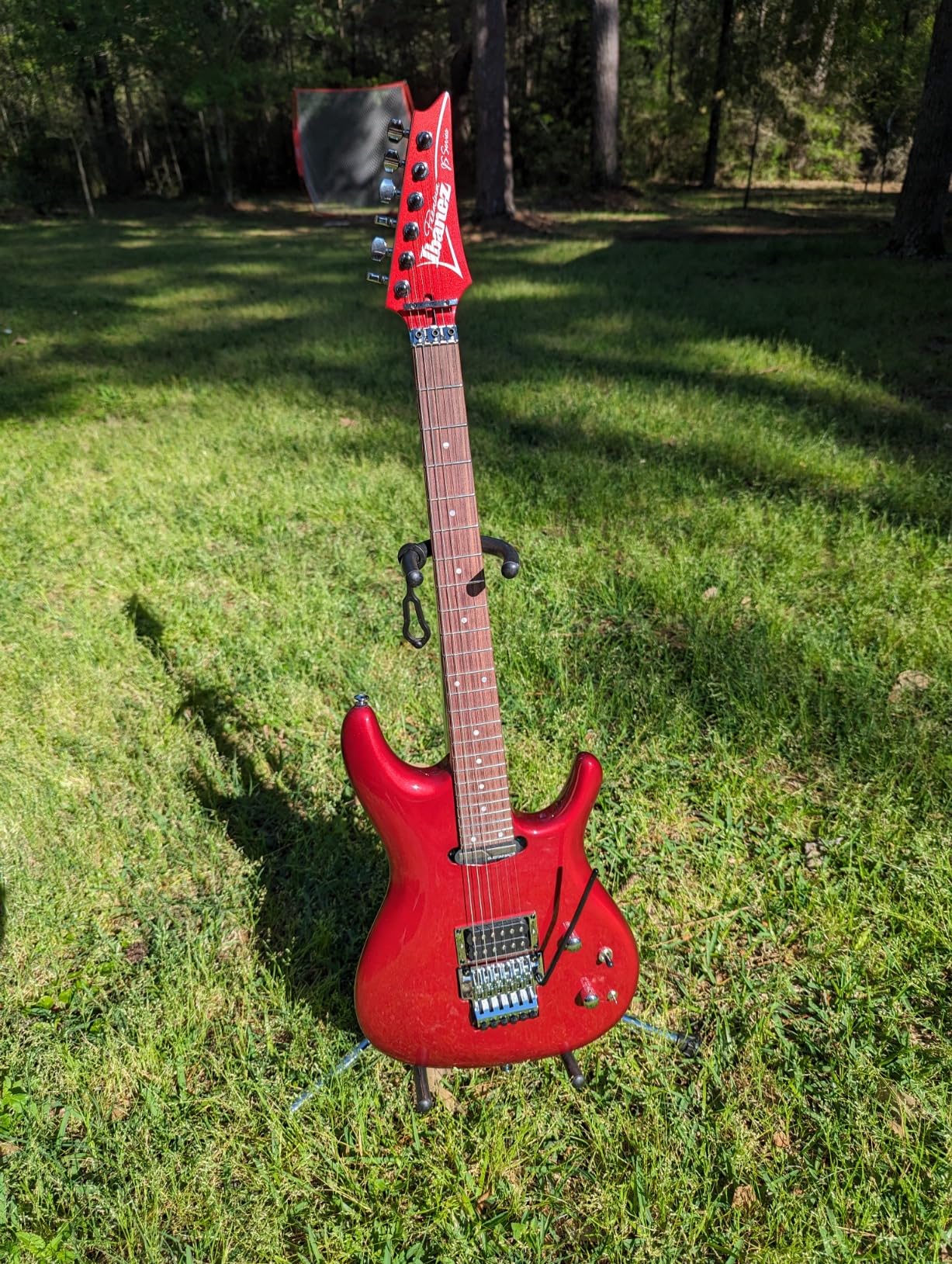 Ibanez Joe Satriani Signature JS240PS - Candy Apple Customer Review Ibanez Joe Satriani Signature JS240PS - Candy Apple - Customer Photo 1