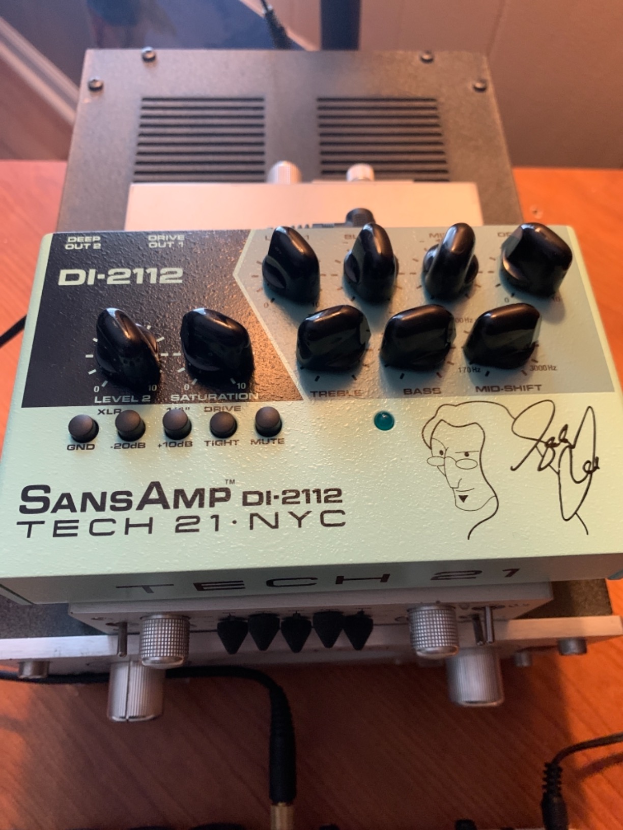 Tech 21 DI-2112 Geddy Lee Signature SansAmp Preamp Customer Review Tech 21 DI-2112 Geddy Lee Signature SansAmp Preamp - Customer Photo 1