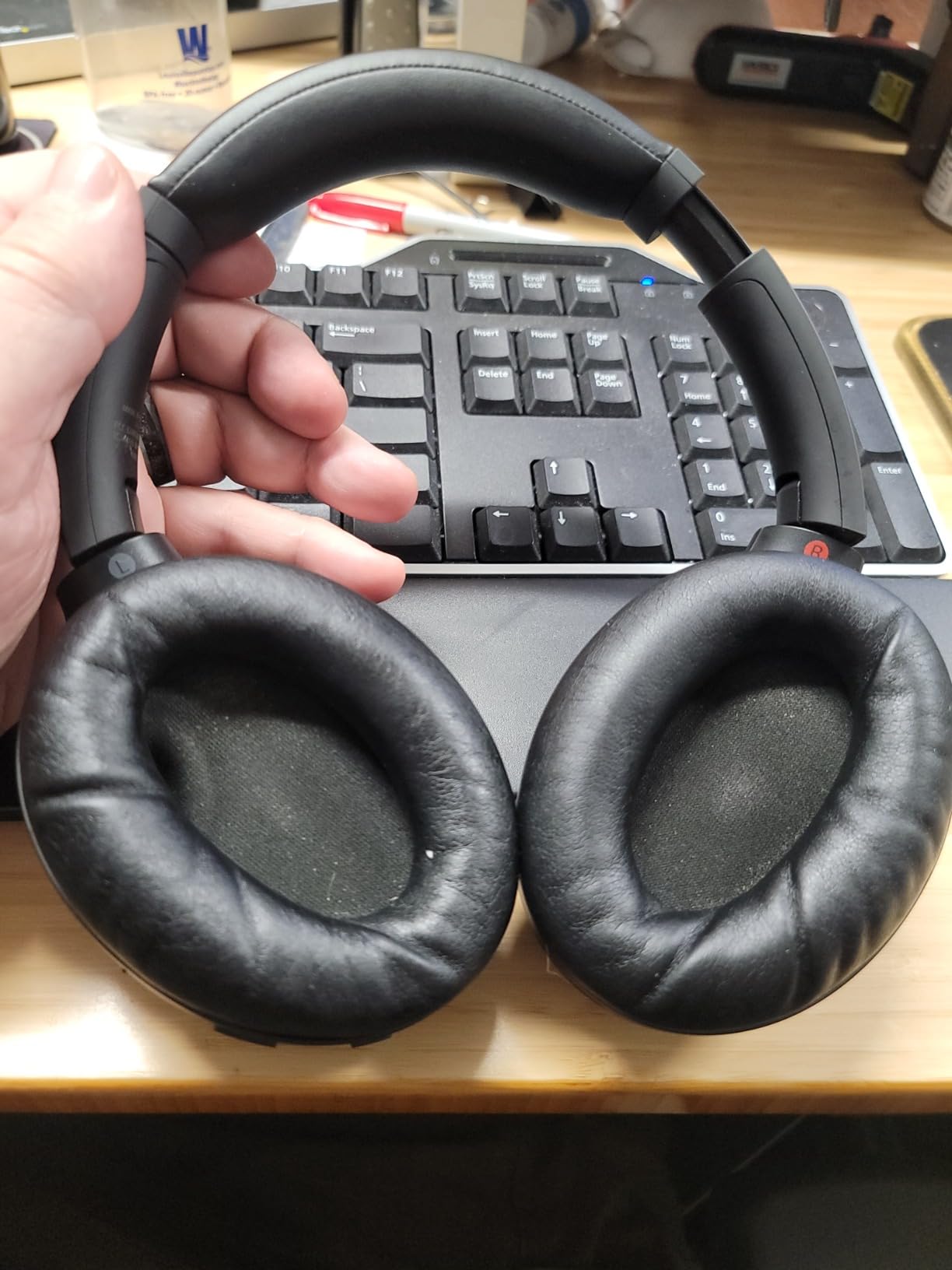 Sony WH-1000XM4 Wireless Premium Noise Canceling Overhead Headphones with Mic for Phone-Call and Alexa Voice Control, Black WH1000XM4 Customer Review Sony WH-1000XM4 Wireless Premium Noise Canceling Overhead Headphones with Mic for Phone-Call and Alexa Voice Control, Black WH1000XM4 - Customer Photo 1