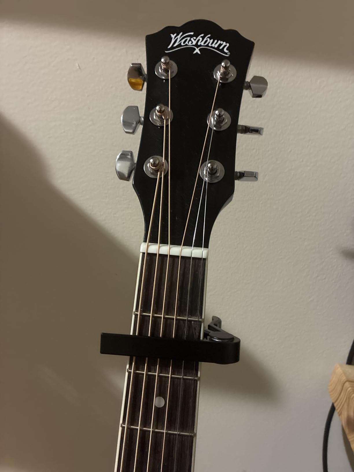 Guitar Capo, 6-String Acoustic & Electric Guitar Capo,Capo for acoustic guitar(Black) Customer Review Guitar Capo, 6-String Acoustic & Electric Guitar Capo,Capo for acoustic guitar(Black) - Customer Photo 3
