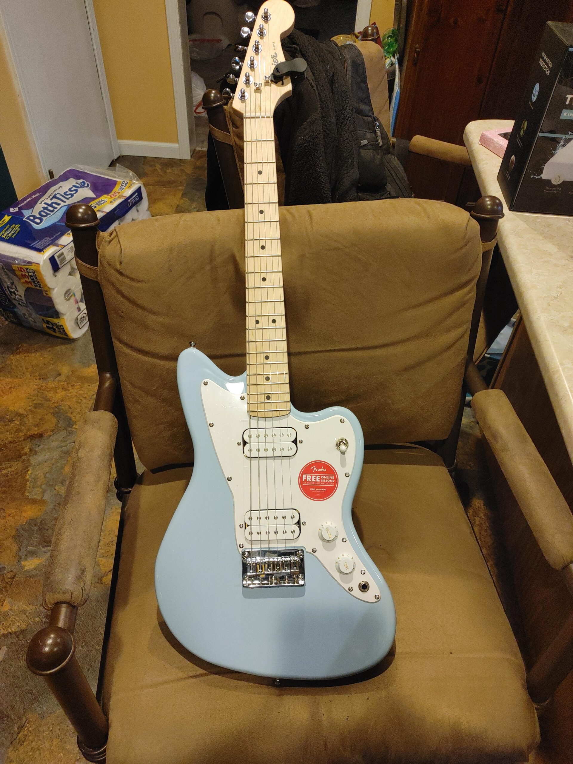 Squier Mini Jazzmaster Electric Guitar, Daphne Blue, Maple Fingerboard Customer Review Squier Mini Jazzmaster Electric Guitar, Daphne Blue, Maple Fingerboard - Customer Photo 2