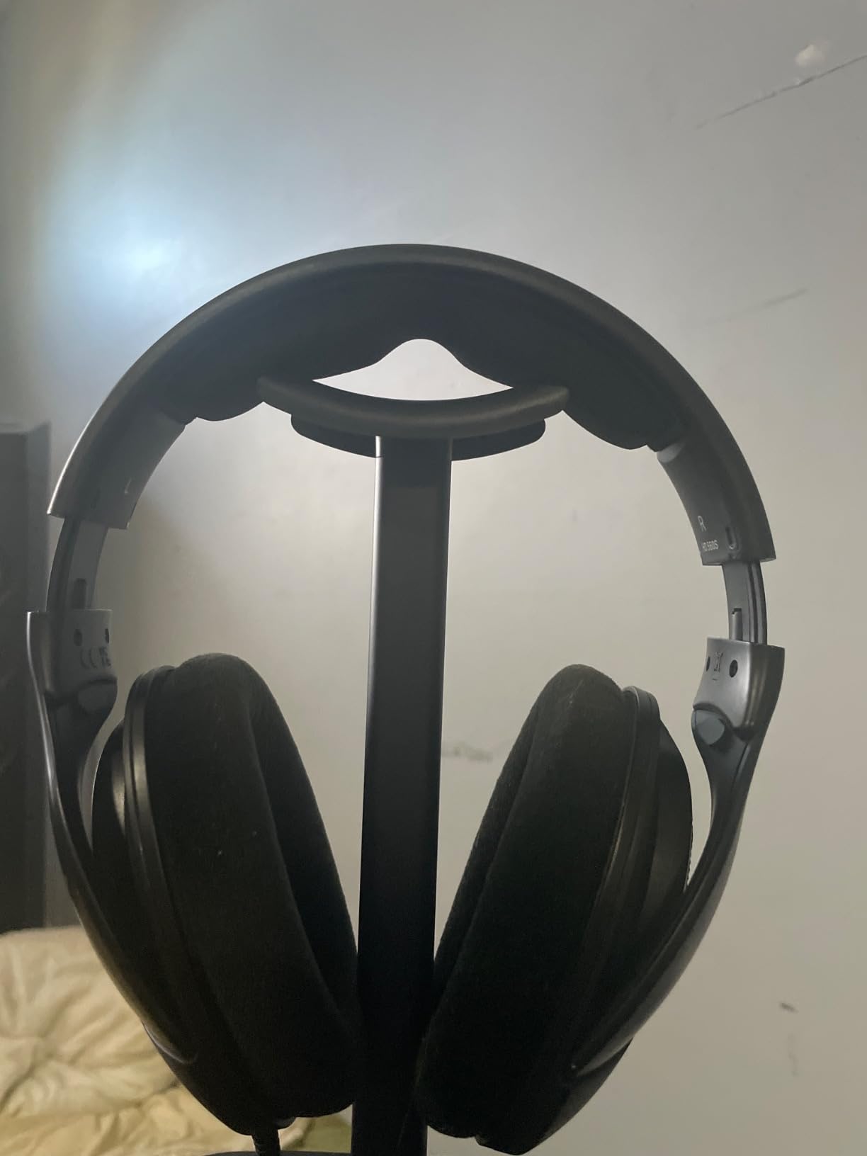 Sennheiser HD 560 S Over-The-Ear Audiophile Headphones - Neutral Frequency Response, E.A.R. Technology for Wide Sound Field, Open-Back Earcups, Detachable Cable, (Black) (HD 560S) Customer Review Sennheiser HD 560 S Over-The-Ear Audiophile Headphones - Neutral Frequency Response, E.A.R. Technology for Wide Sound Field, Open-Back Earcups, Detachable Cable, (Black) (HD 560S) - Customer Photo 2