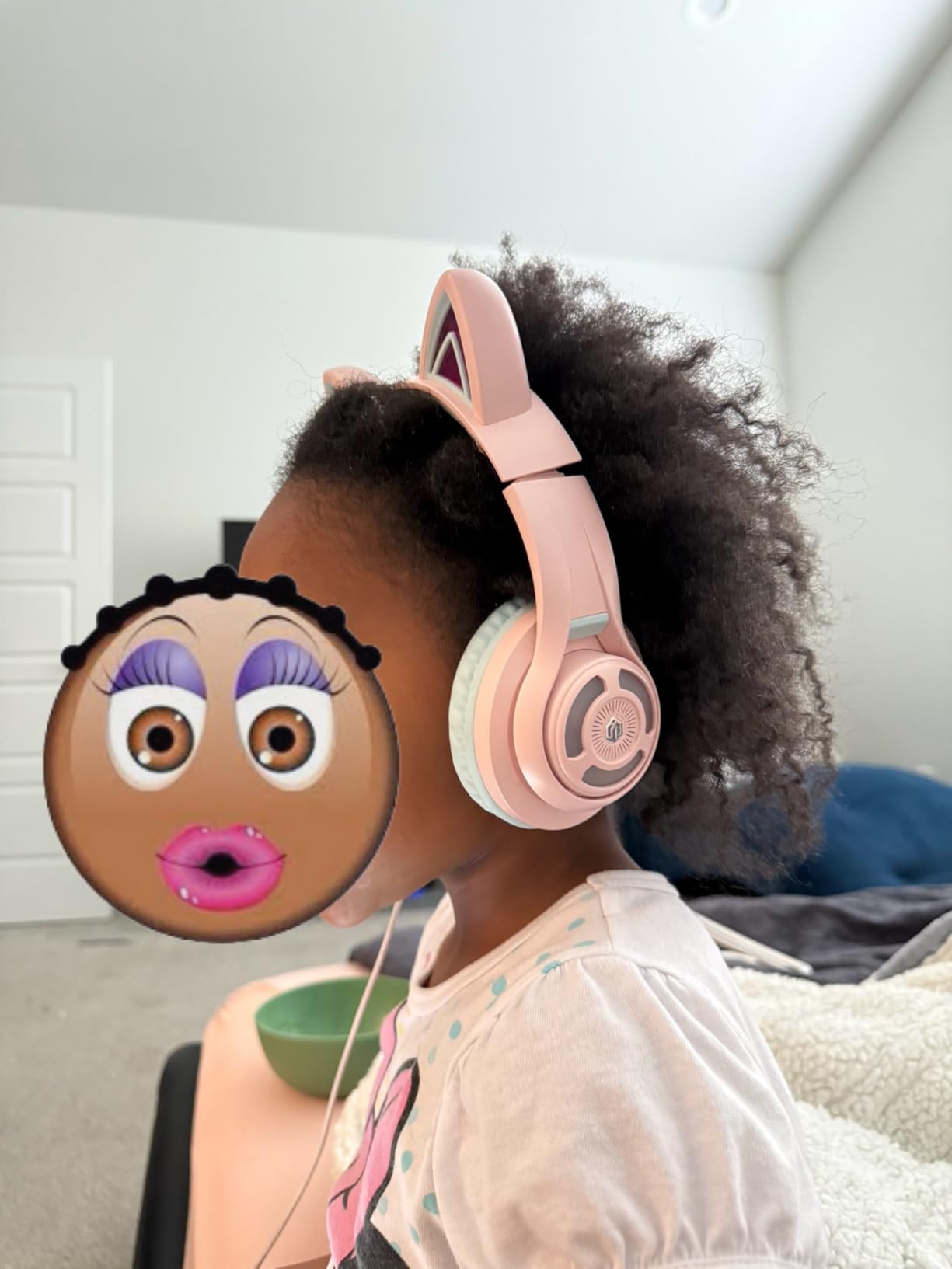iClever Cat Ear Kids Bluetooth Headphones, LED Lights Up, 74/85dBA Safe Volume Limited, 50H Playtime,Bluetooth 5.2, USB C, Kids Headphones Wireless for Travel iPad Tablet, Meow Macaron Pink Customer Review iClever Cat Ear Kids Bluetooth Headphones, LED Lights Up, 74/85dBA Safe Volume Limited, 50H Playtime,Bluetooth 5.2, USB C, Kids Headphones Wireless for Travel iPad Tablet, Meow Macaron Pink - Customer Photo 2