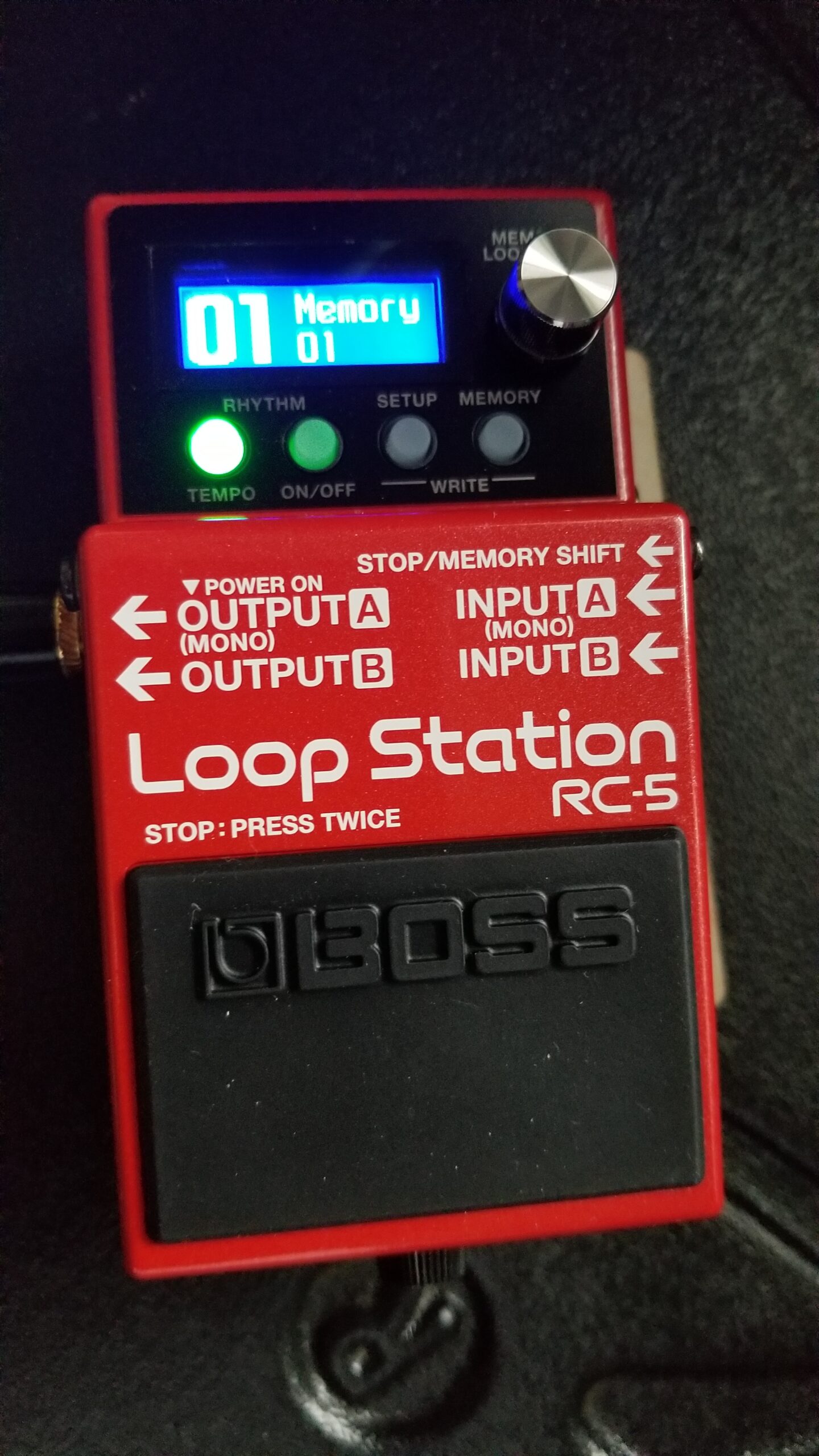 BOSS RC-5 Loop Station | 32-Bit AD/DA and 32-bit Floating-Point Processing, 13 Hour Record Time, Multi-Color LCD, MIDI/IO and USB Connectivity customer photo 2