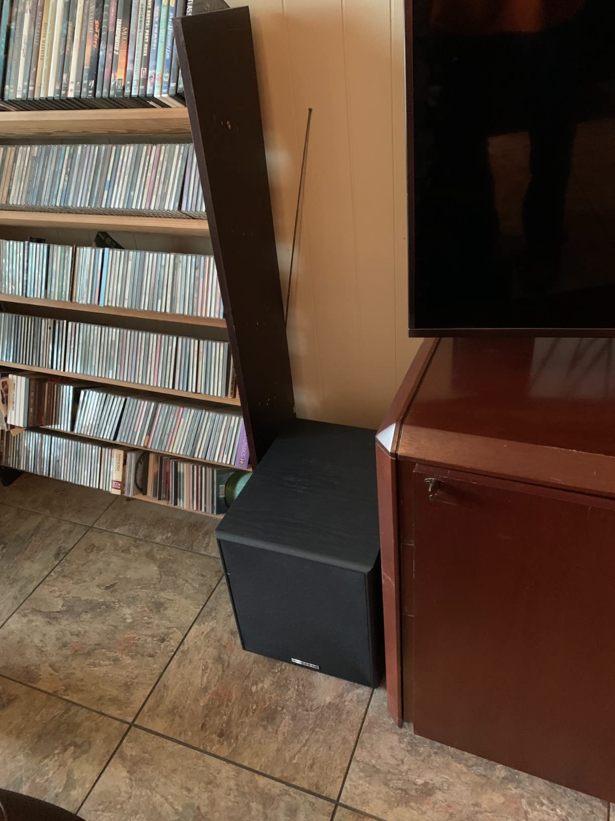 Rockville Rock Shaker 10 Black 600W Powered Subwoofer, Class-D Amp, Adjustable Crossover, MDF Enclosure, for Home Theater and Studio - Customer Photo 2