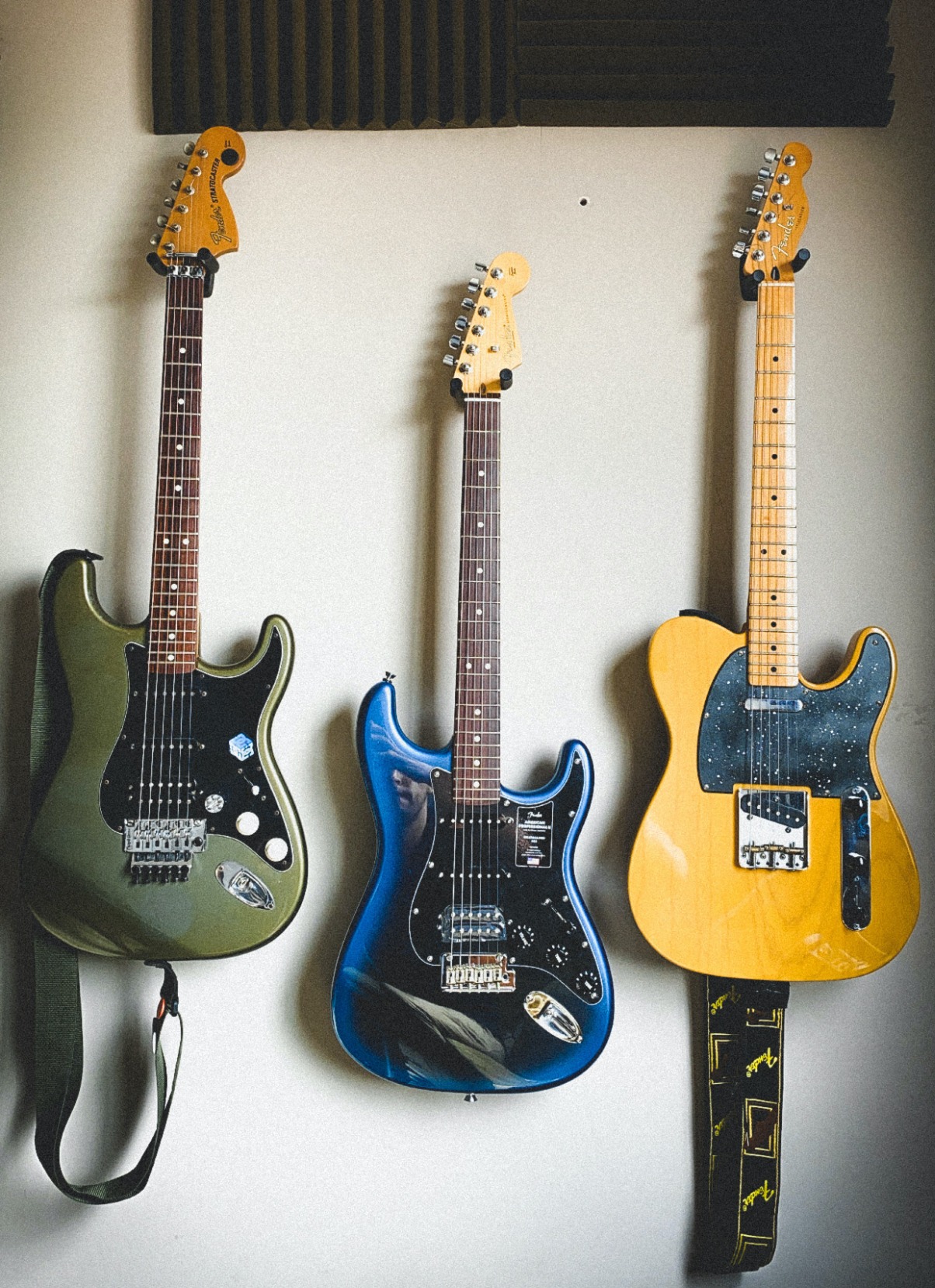 Fender American Professional II Stratocaster HSS - Dark Night with Rosewood Fingerboard Customer Review Fender American Professional II Stratocaster HSS - Dark Night with Rosewood Fingerboard - Customer Photo 2