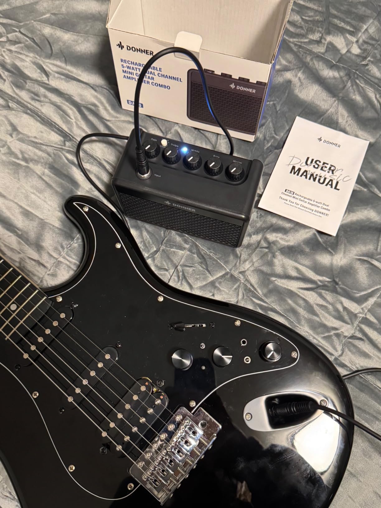 Donner Mini Guitar Amp Small Electric Amplifier 5W Portable, Practice Guitar Combo Amp DA-10 customer photo 2