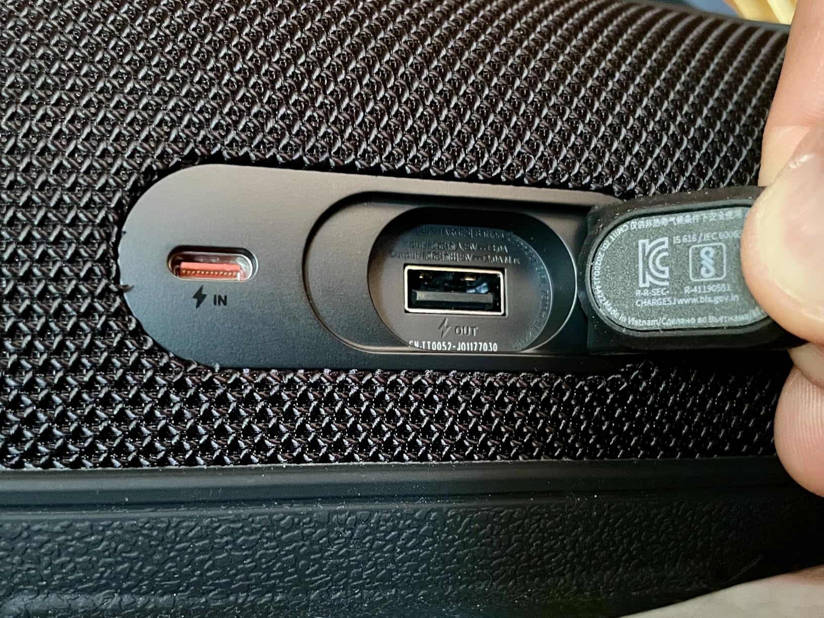 JBL CHARGE 5 - Portable Waterproof (IP67) Bluetooth Speaker with Powerbank USB Charge out, 20 hours playtime, JBL Partyboost customer photo 1
