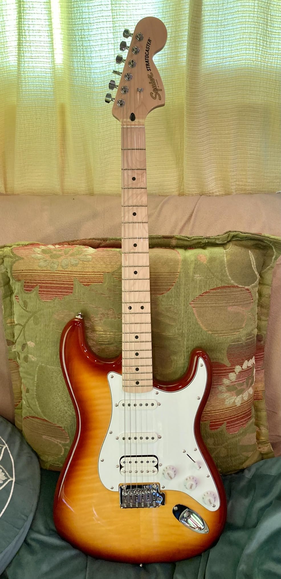Affinity Series Stratocaster FMT HSS, Maple Fingerboard, White Pickguard, Sienna Sunburst Customer Review Affinity Series Stratocaster FMT HSS, Maple Fingerboard, White Pickguard, Sienna Sunburst - Customer Photo 1