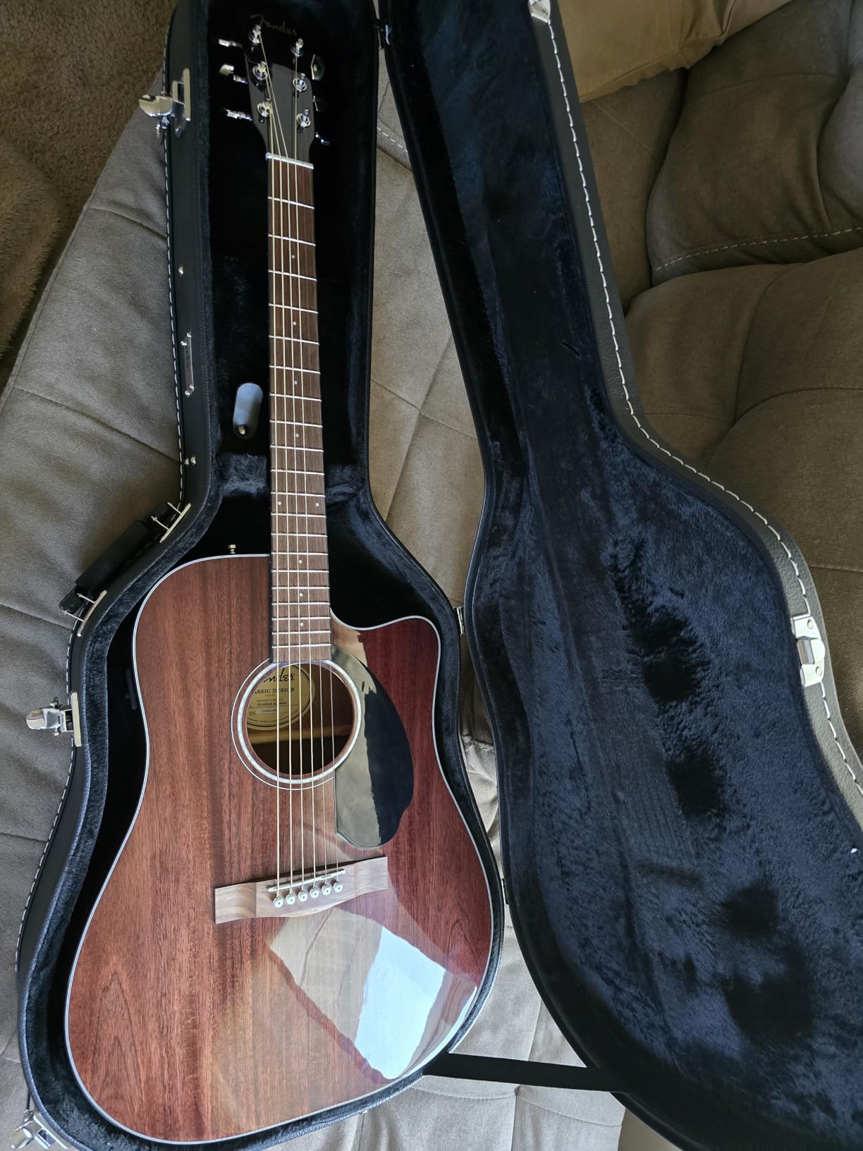 Fender CD-60SCE Solid Top Dreadnought Acoustic-Electric Guitar - All Mahogany Bundle with Hard Case, Instrument Cable, Tuner, Strap, Strings, Picks, Polishing Cloth and Austin Bazaar Instructional DVD - Customer Photo 1