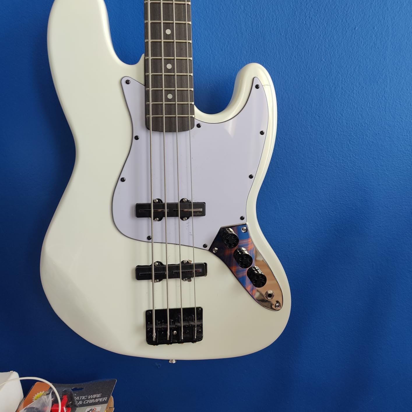 Guyker Ceramic Pickups Long Closed Electric Jazz Bass Pickups Closed Hot Single Rail Track 1 Set, JB11 Black Customer Review Guyker Ceramic Pickups Long Closed Electric Jazz Bass Pickups Closed Hot Single Rail Track 1 Set, JB11 Black - Customer Photo 1