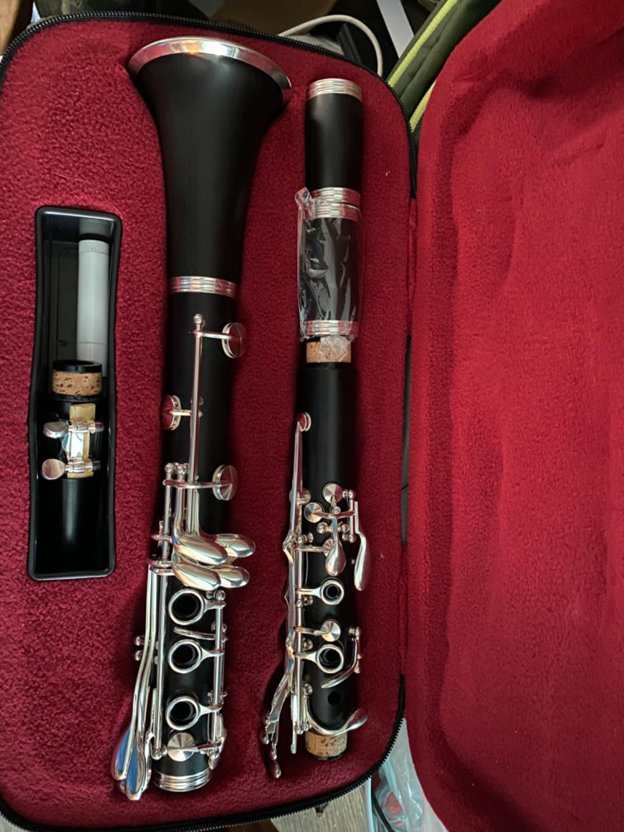 Vangoa Bb Clarinet Beginner Student Clarinet Kit for School Band 17 Nickel-Plated Keys B Flat Clarinet with Case Reeds Stand Cleaning Kit customer photo 2