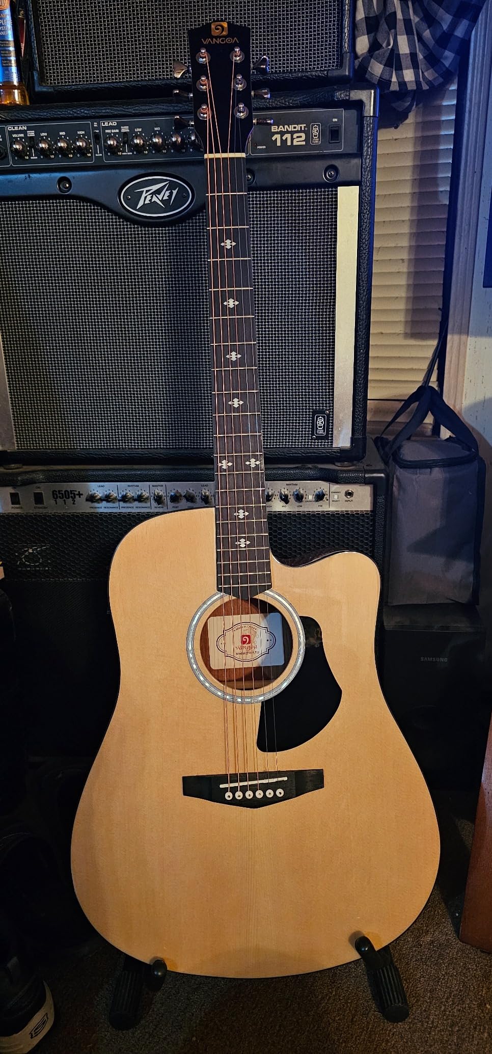 Vangoa Acoustic Electric Guitar Bundle for Beginners Adults Teens Full Size Cutaway Acoustic Guitar with Built-in Pickups, Wooden Bindings, Upgraded Starter Kit, Matte Black Customer Review Vangoa Acoustic Electric Guitar Bundle for Beginners Adults Teens Full Size Cutaway Acoustic Guitar with Built-in Pickups, Wooden Bindings, Upgraded Starter Kit, Matte Black - Customer Photo 1