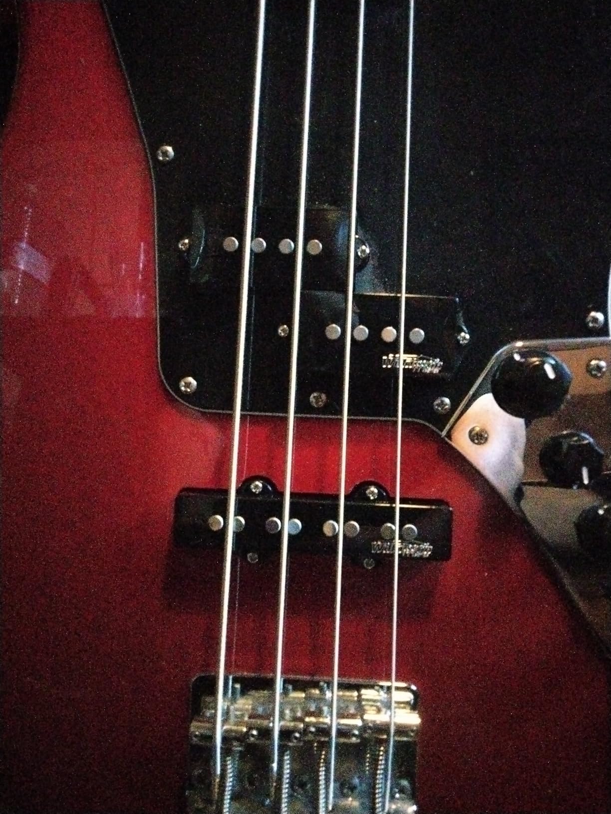 Wilkinson M-series WOJB Variable Gauss Alnico 5 Jazz Bass Neck and Bridge Pickups Set Vintage Tone for 4-string JB Style Electric Bass, Black Customer Review Wilkinson M-series WOJB Variable Gauss Alnico 5 Jazz Bass Neck and Bridge Pickups Set Vintage Tone for 4-string JB Style Electric Bass, Black - Customer Photo 1