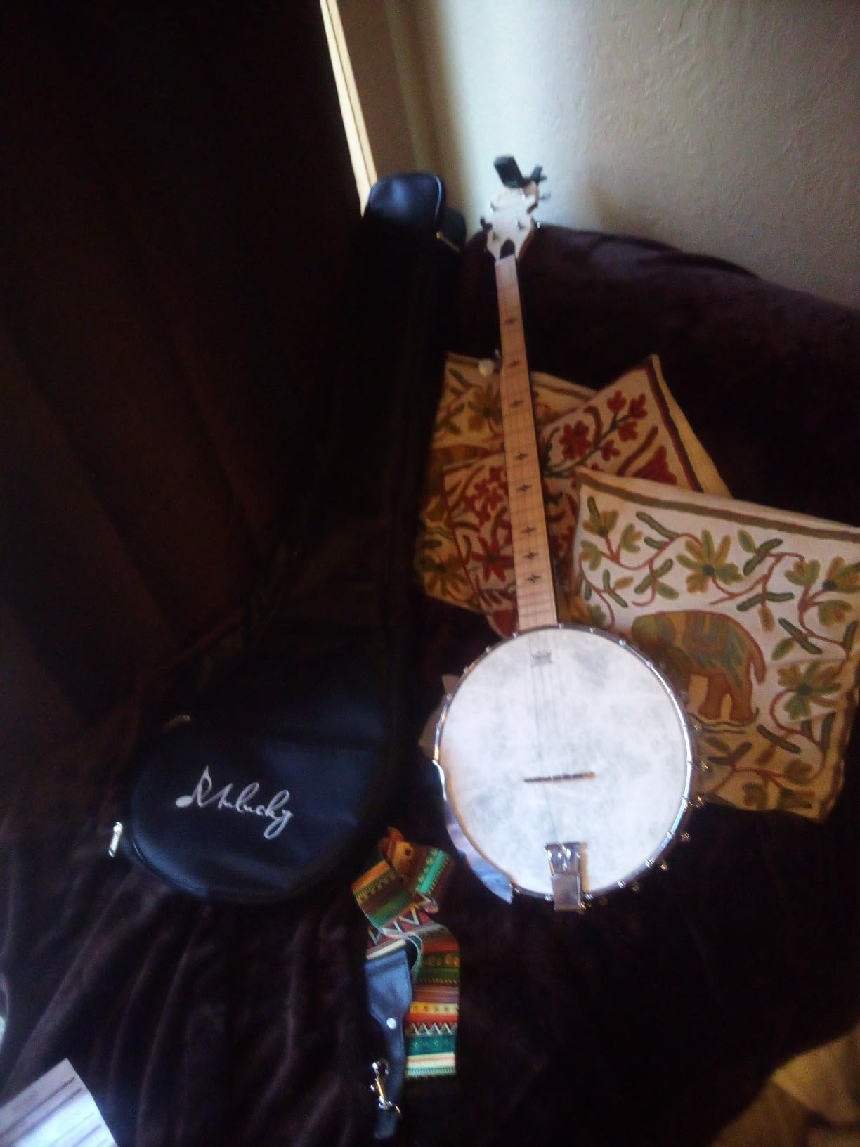 5 String Banjo, Mulucky Full Size with 24 Brackets Banjo, Open Back, Maple Banjos with Remo Head, Geared 5th Tuner, Gift Package with Beginner Kit - MB1101 Customer Review 5 String Banjo, Mulucky Full Size with 24 Brackets Banjo, Open Back, Maple Banjos with Remo Head, Geared 5th Tuner, Gift Package with Beginner Kit - MB1101 - Customer Photo 3