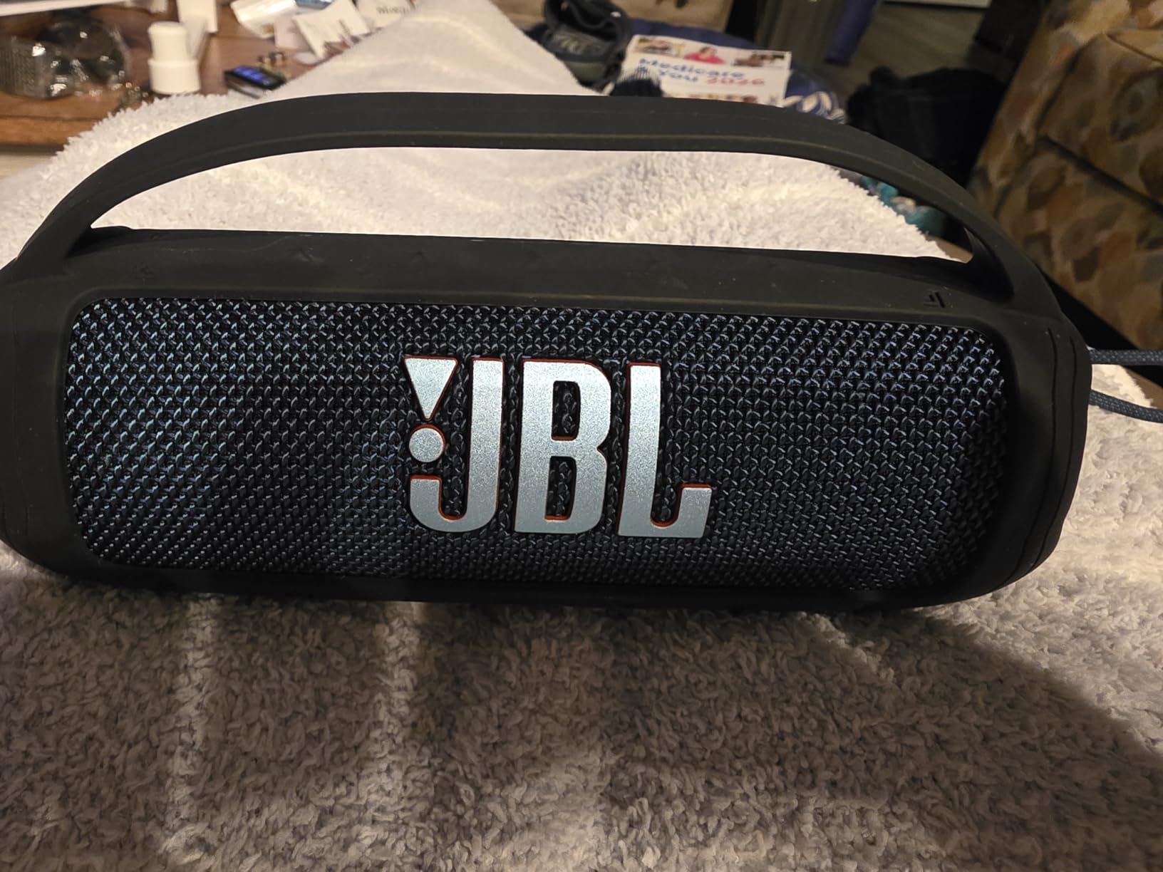JBL Flip 6 - Portable Bluetooth Speaker, powerful sound and deep bass, IPX7 waterproof, 12 hours of playtime, JBL PartyBoost for multiple speaker pairing for home, outdoor and travel (Black) Customer Review JBL Flip 6 - Portable Bluetooth Speaker, powerful sound and deep bass, IPX7 waterproof, 12 hours of playtime, JBL PartyBoost for multiple speaker pairing for home, outdoor and travel (Black) - Customer Photo 1