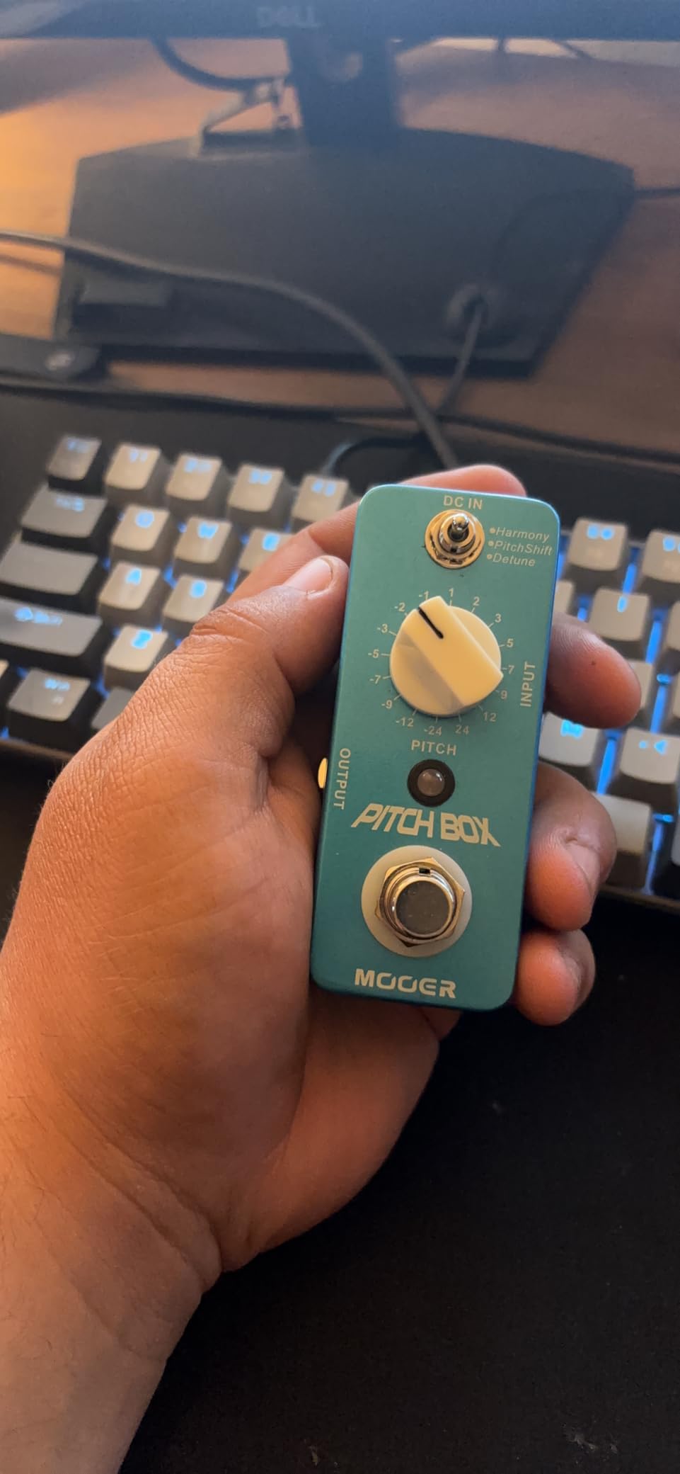 Mooer Drop Pitch Harmonizer Guitar Effect Box - MPS1 Octave Pitch Box Guitar Harmonizer Pedal with True Bypass Customer Review Mooer Drop Pitch Harmonizer Guitar Effect Box - MPS1 Octave Pitch Box Guitar Harmonizer Pedal with True Bypass - Customer Photo 1