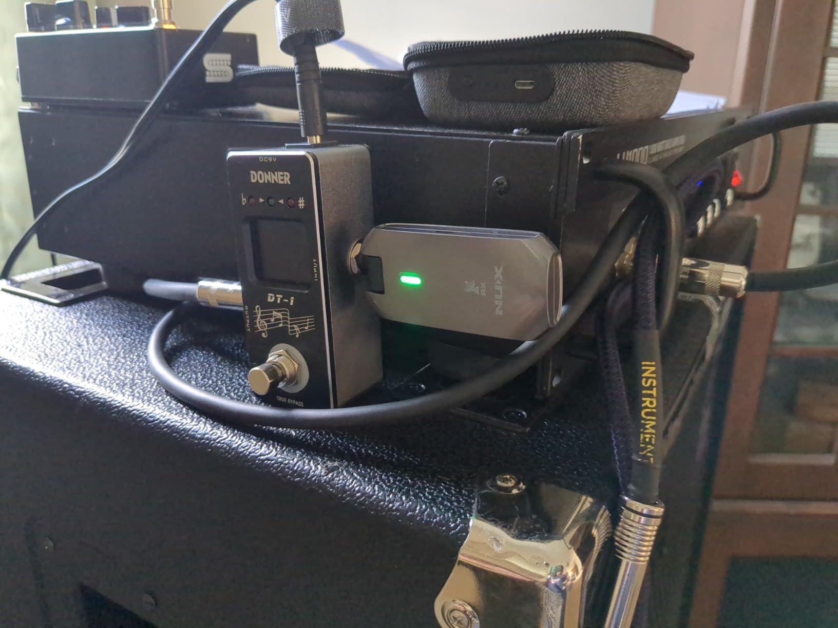 NUX C-5RC 5.8GHz Wireless Guitar System for Active or Passive Pickup Guitar, Charging Case included, UHF Guitar Wireless Transmitter Receiver Low Interference, Auto Match - Customer Photo 1