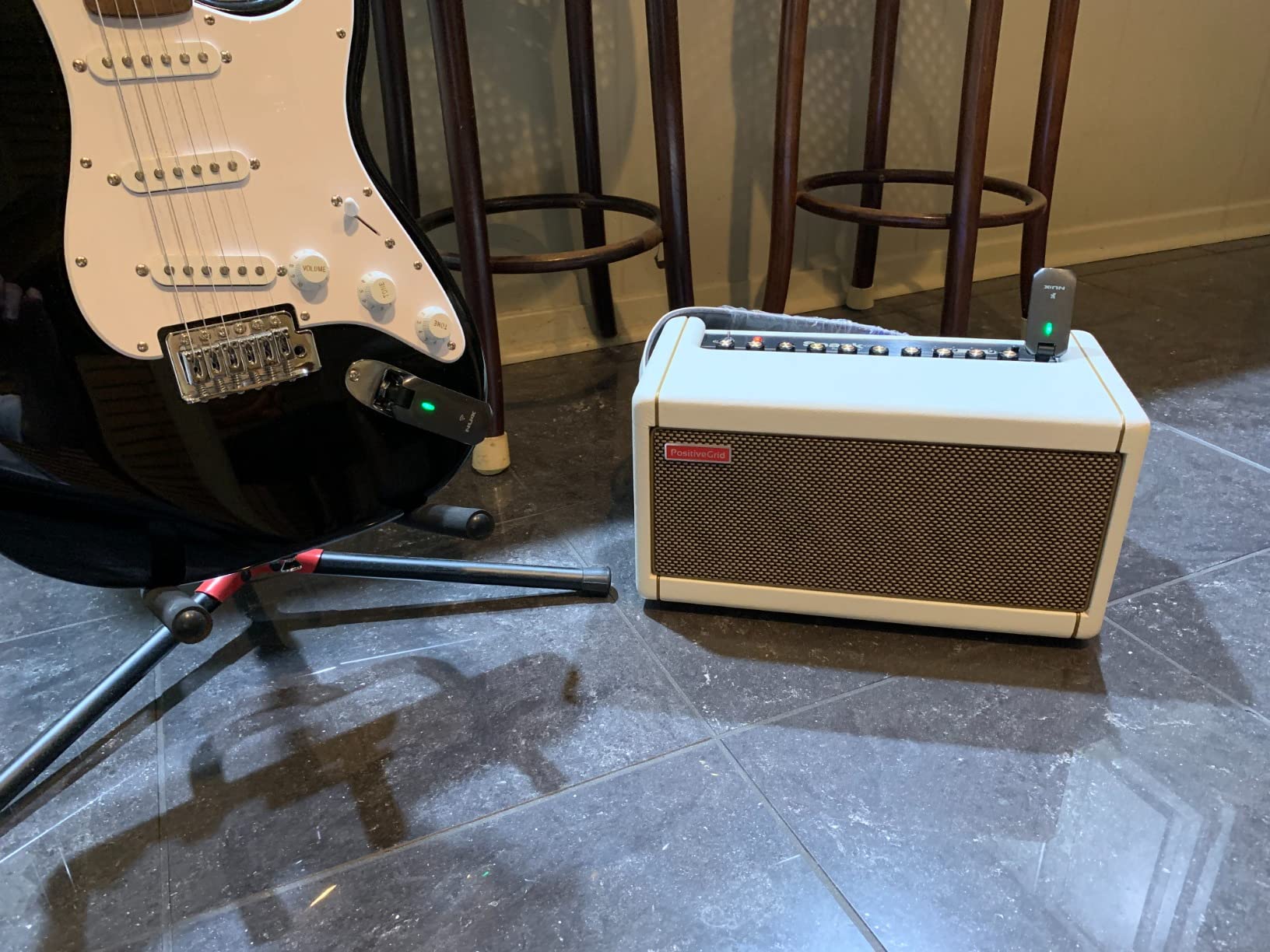 NUX C-5RC 5.8GHz Wireless Guitar System for Active or Passive Pickup Guitar, Charging Case included, UHF Guitar Wireless Transmitter Receiver Low Interference, Auto Match - Customer Photo 2