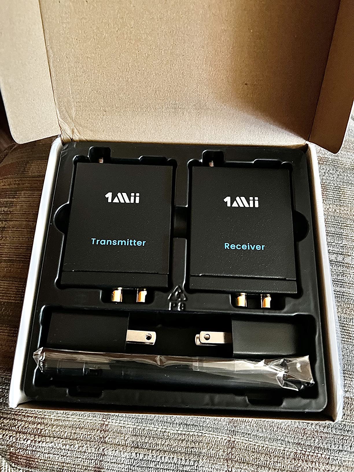 1Mii 2.4Ghz Wireless Audio Transmitter Receiver for TV, 320ft Long Range 20ms Low Delay HiFi Audio, Wireless Adapter Kit for Subwoofer/Powered Speaker/Stereo/Soundbar, RCA(3.5mm AUX) Out/Input Customer Review 1Mii 2.4Ghz Wireless Audio Transmitter Receiver for TV, 320ft Long Range 20ms Low Delay HiFi Audio, Wireless Adapter Kit for Subwoofer/Powered Speaker/Stereo/Soundbar, RCA(3.5mm AUX) Out/Input - Customer Photo 5