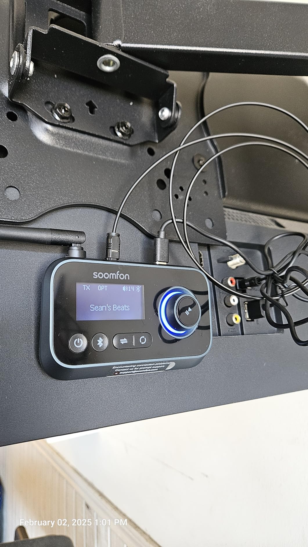 SOOMFON Bluetooth Transmitter for TV 3-in-1 Bluetooth 5.0 Transmitter Receiver for TV to 2 Headphones with LCD Display Adjustable Volume, Optical AUX RCA Bypass for Home Stereo Speaker - Customer Photo 2