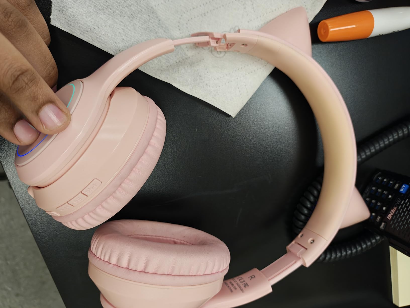 Cat Ear Bluetooth Headphones for Kids & Adults, 55H Play Time, Wireless Foldable & Wired Multi-Function LED Light Up Over Ear Headphones with Mic and Volume Control for iPhone/iPad/Laptop/PC Customer Review Cat Ear Bluetooth Headphones for Kids & Adults, 55H Play Time, Wireless Foldable & Wired Multi-Function LED Light Up Over Ear Headphones with Mic and Volume Control for iPhone/iPad/Laptop/PC - Customer Photo 2